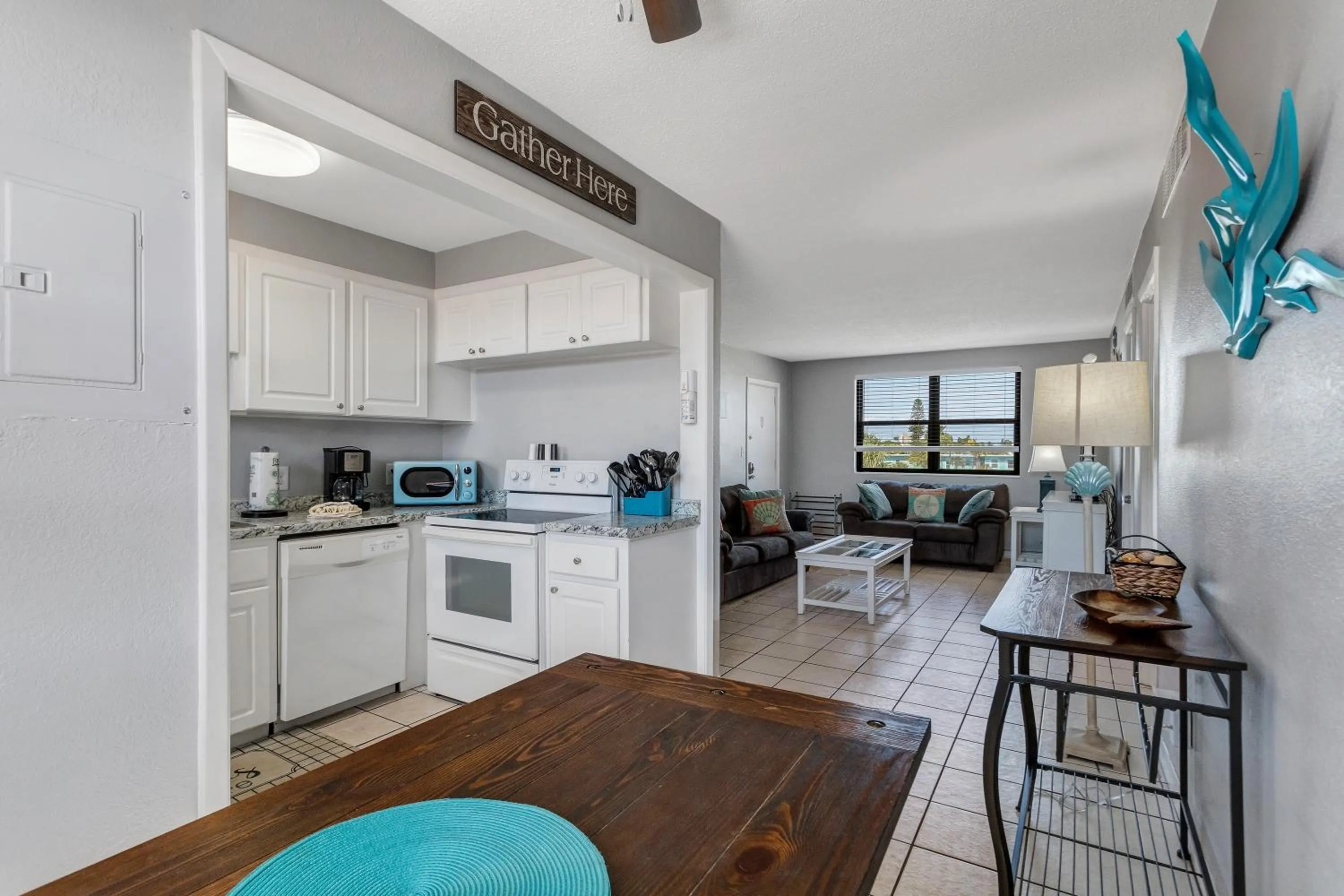 Kitchen or kitchenette in Gulf Winds Resort by Travel Resort Services