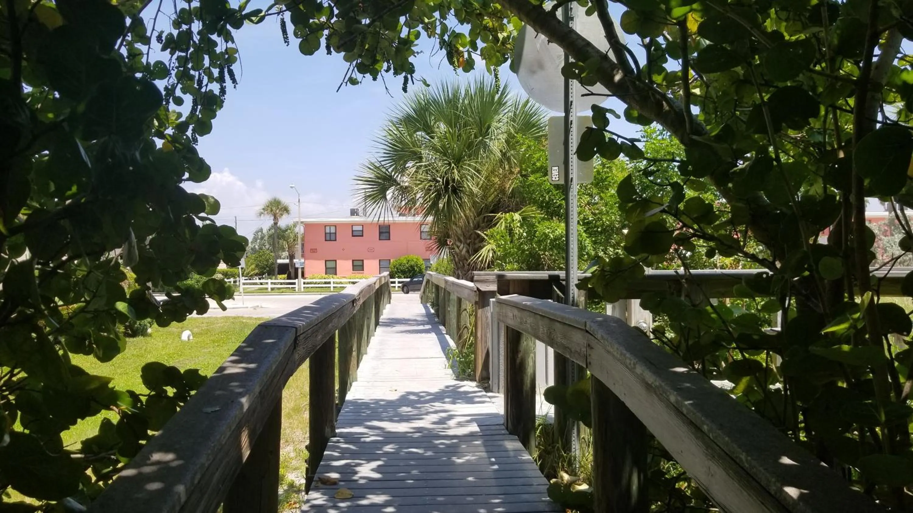 Property building in Gulf Winds Resort by Travel Resort Services