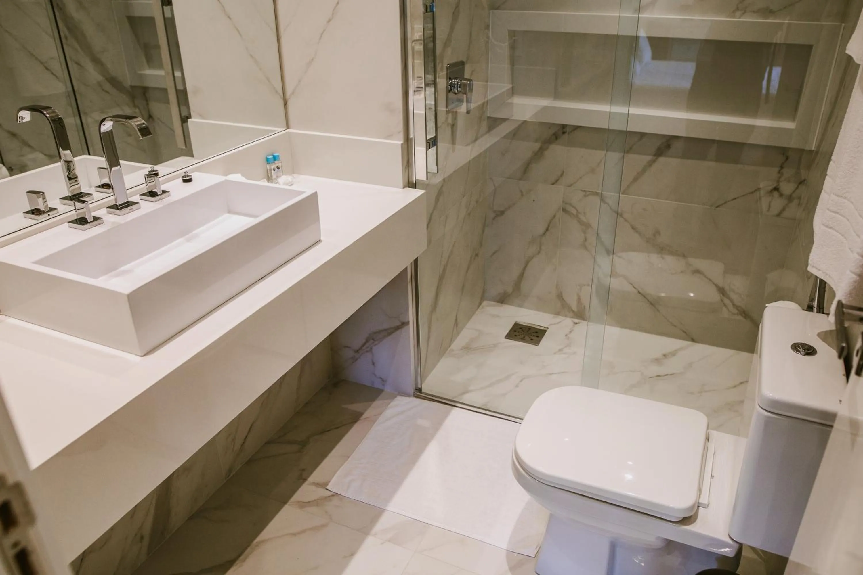 Bathroom in Praia Brava Hotel