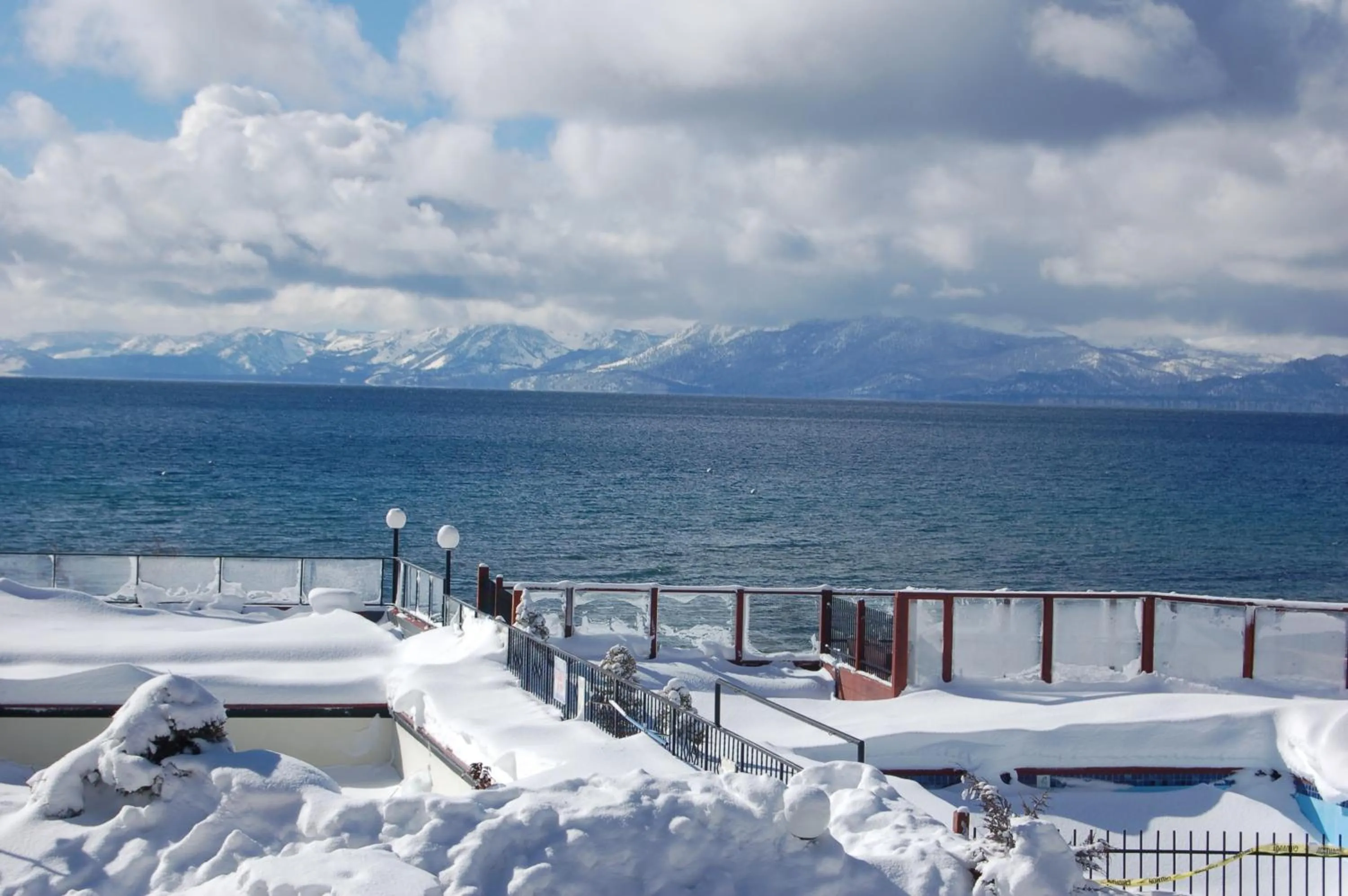 Area and facilities in Crown Motel