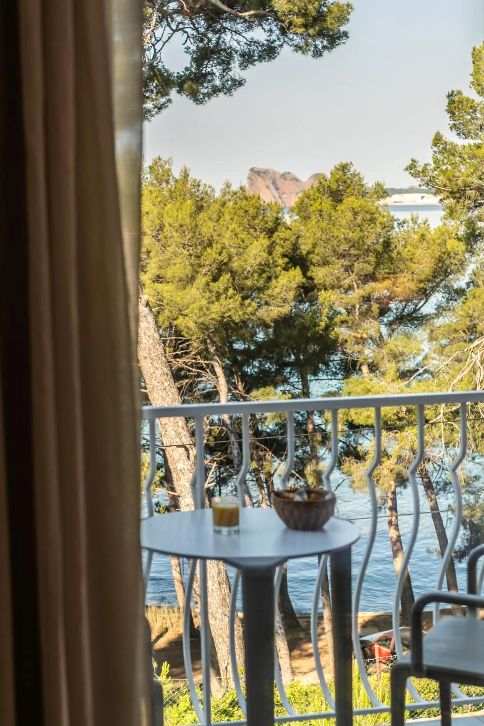 Day in Hôtel Corniche du Liouquet