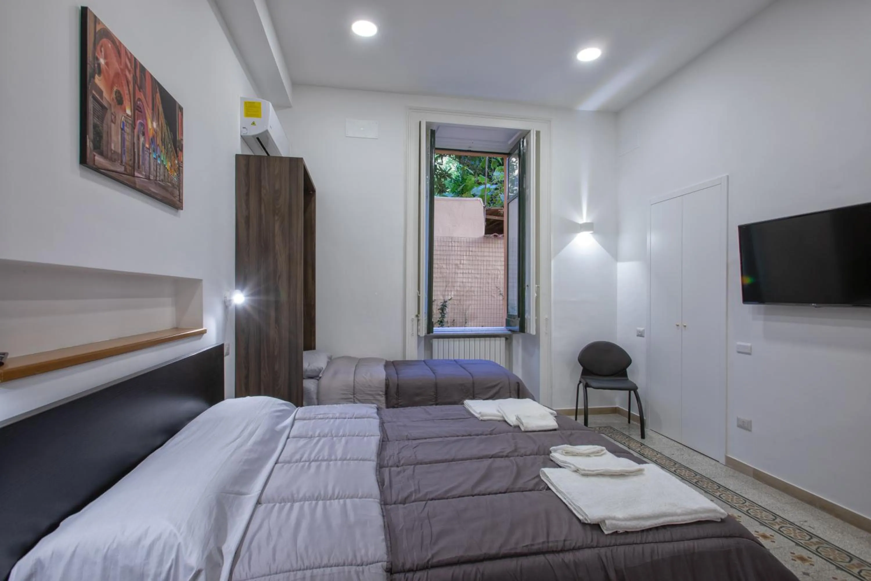 Photo of the whole room, Bed in B&B D'AMICO