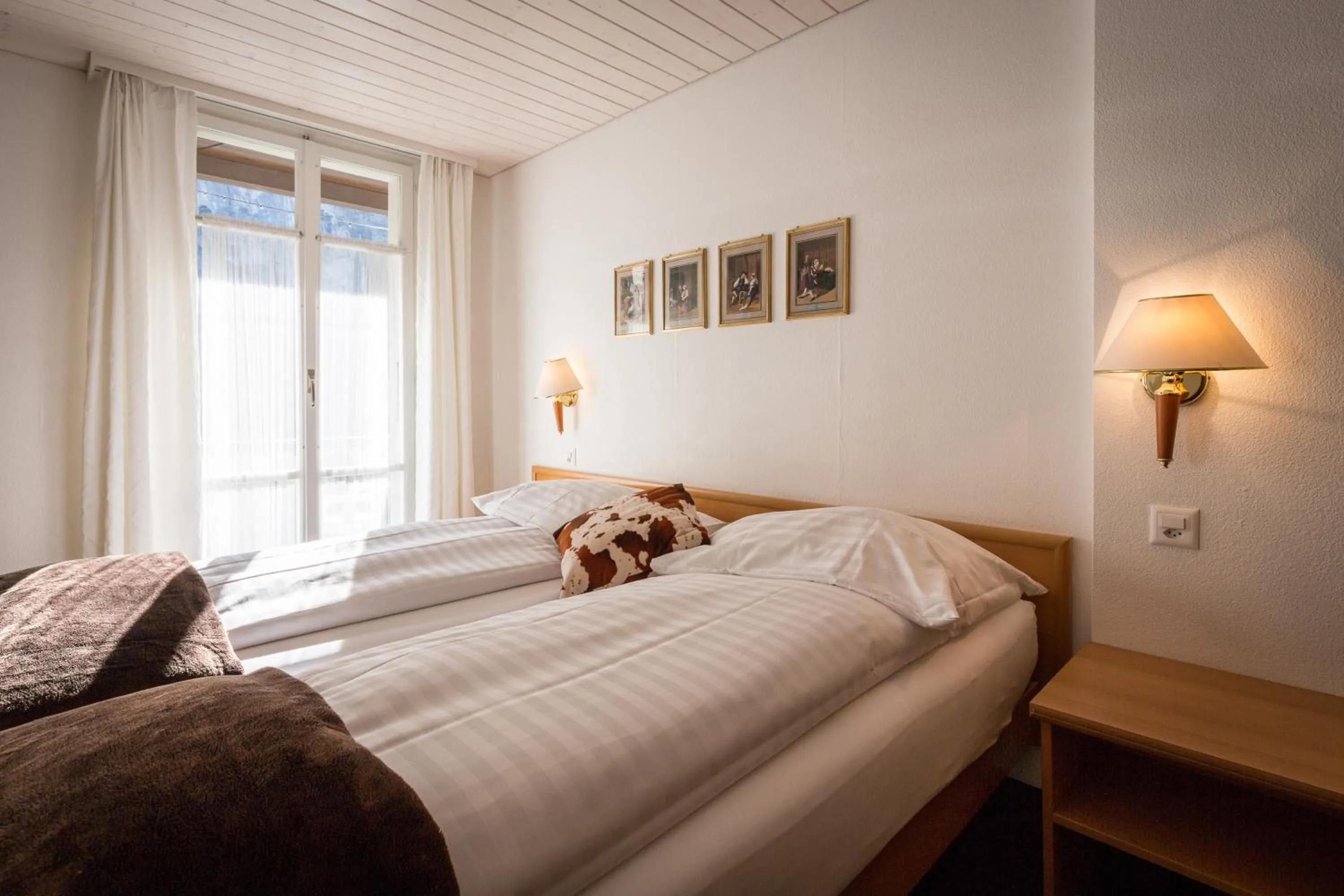 Other, Bed in Hotel Oberland