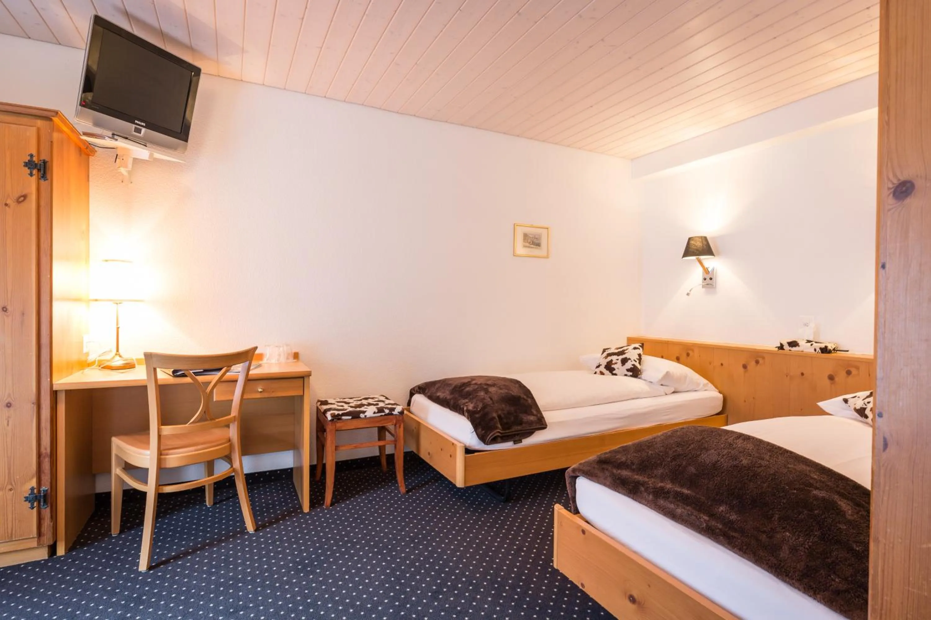 Bed in Hotel Oberland