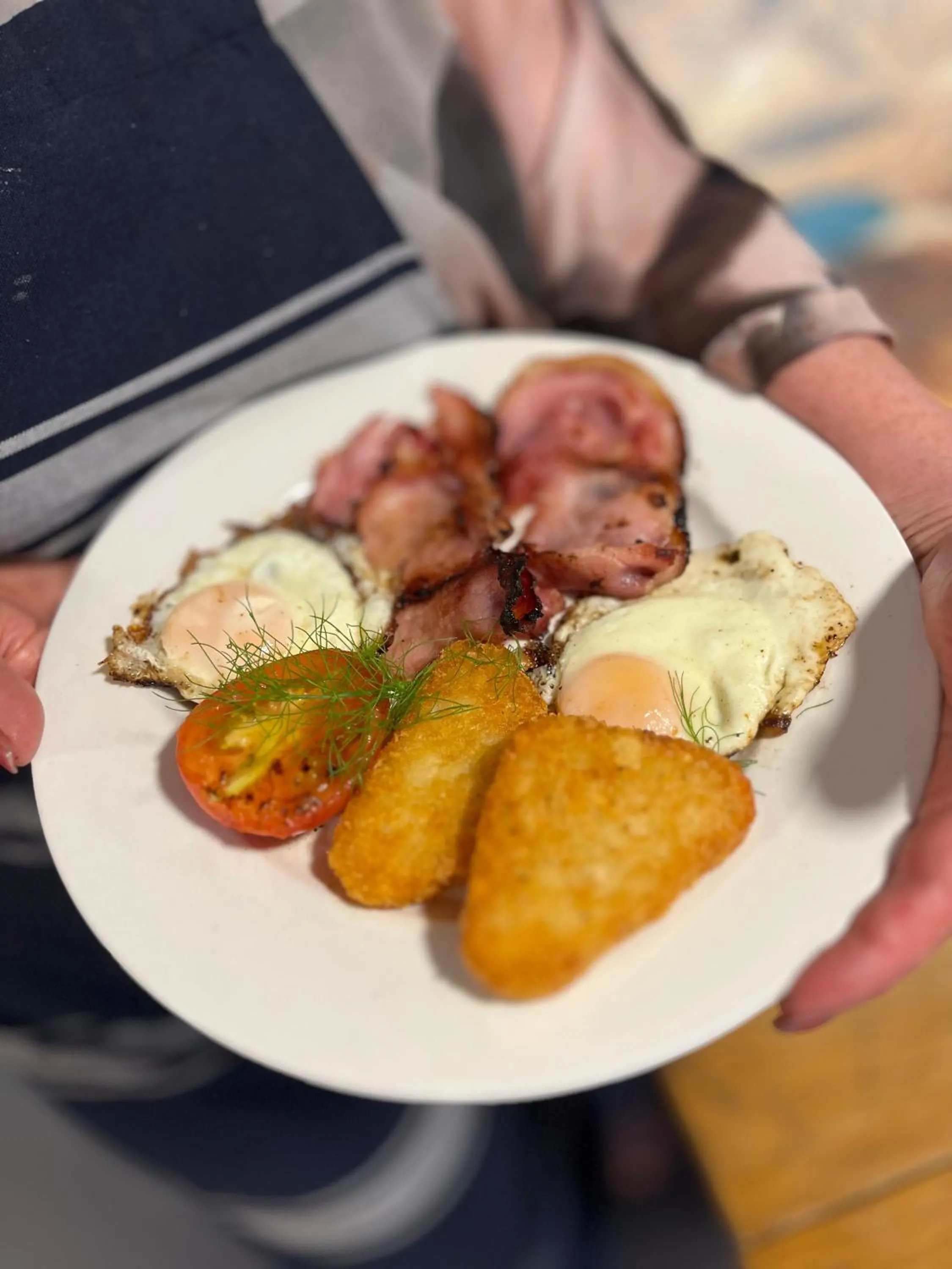 Breakfast in Adventure Lodge and Motels and Tongariro Crossing Track Transport