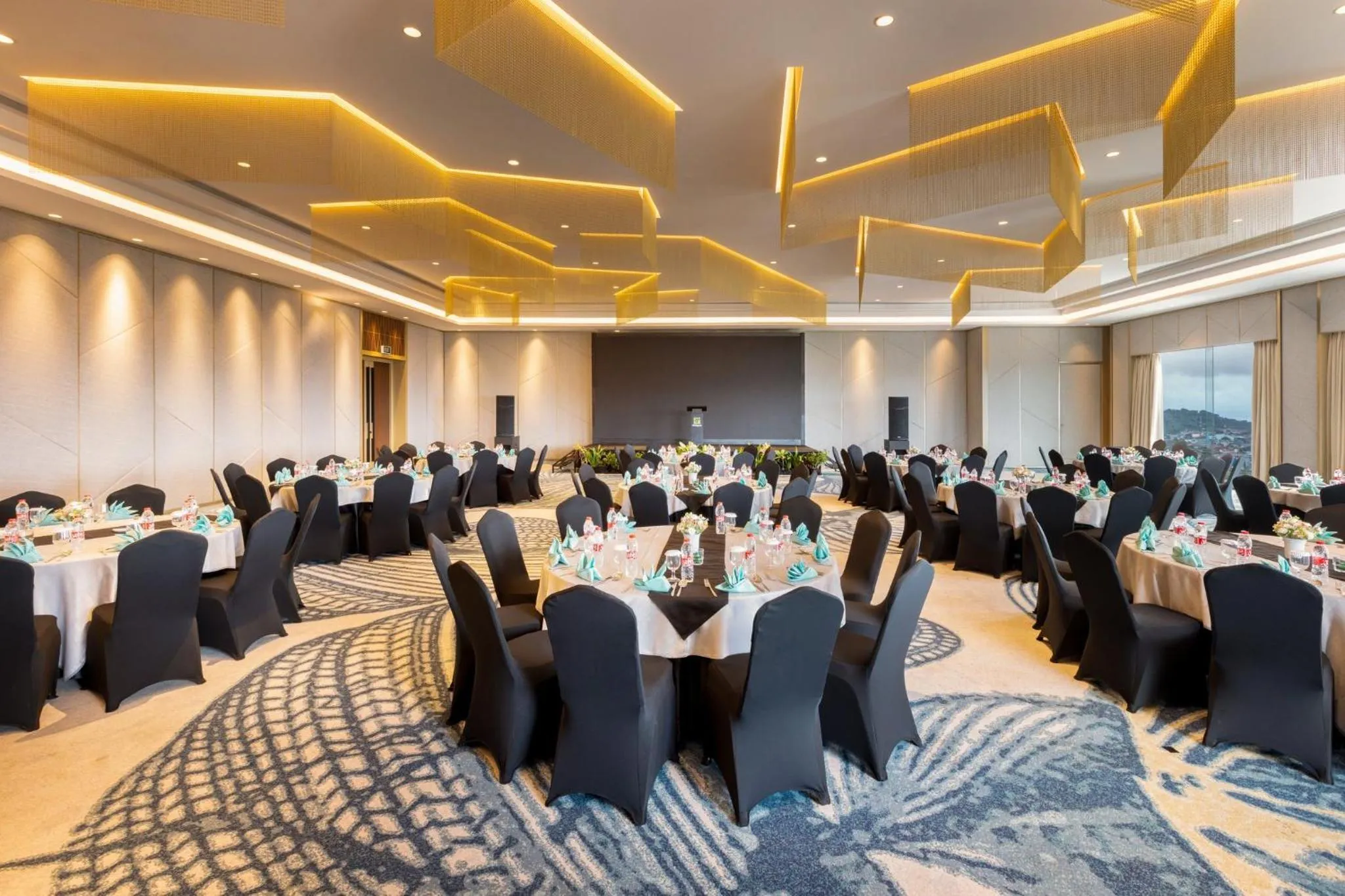 Meeting/conference room in Holiday Inn Lampung Bukit Randu by IHG