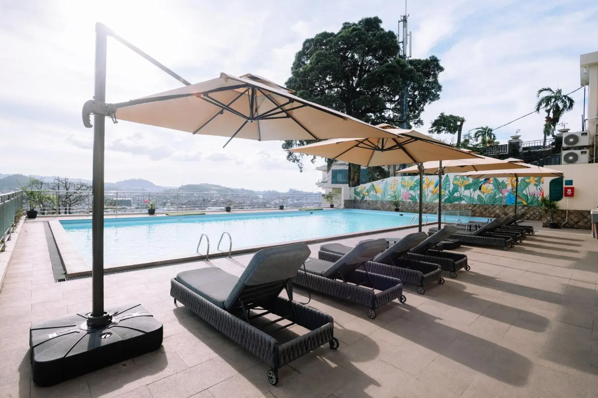 Swimming pool in Holiday Inn Lampung Bukit Randu by IHG Swimming pool in Holiday Inn Lampung Bukit Randu by IHG
