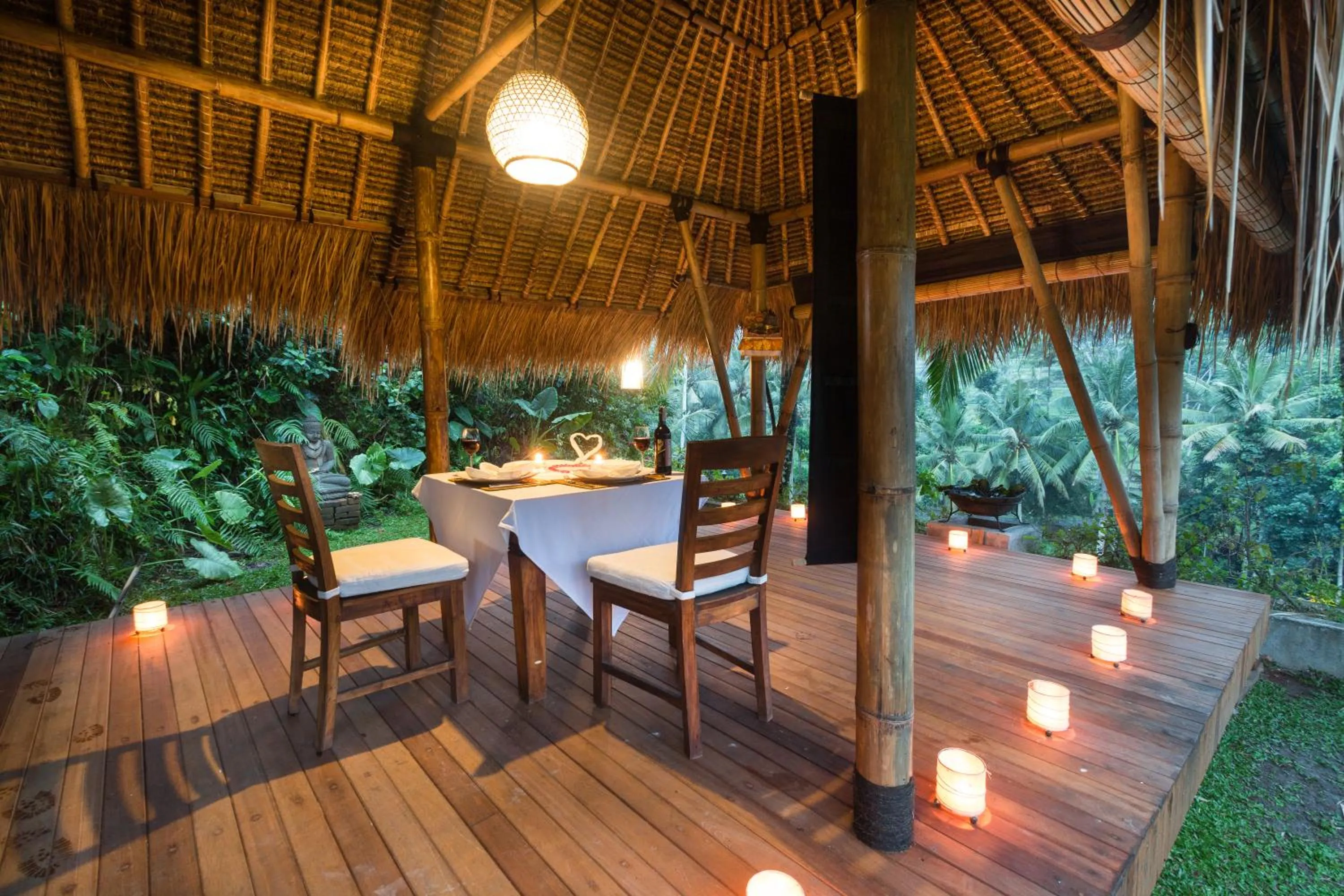 Restaurant/places to eat in Cepik Villa Sidemen by AGATA