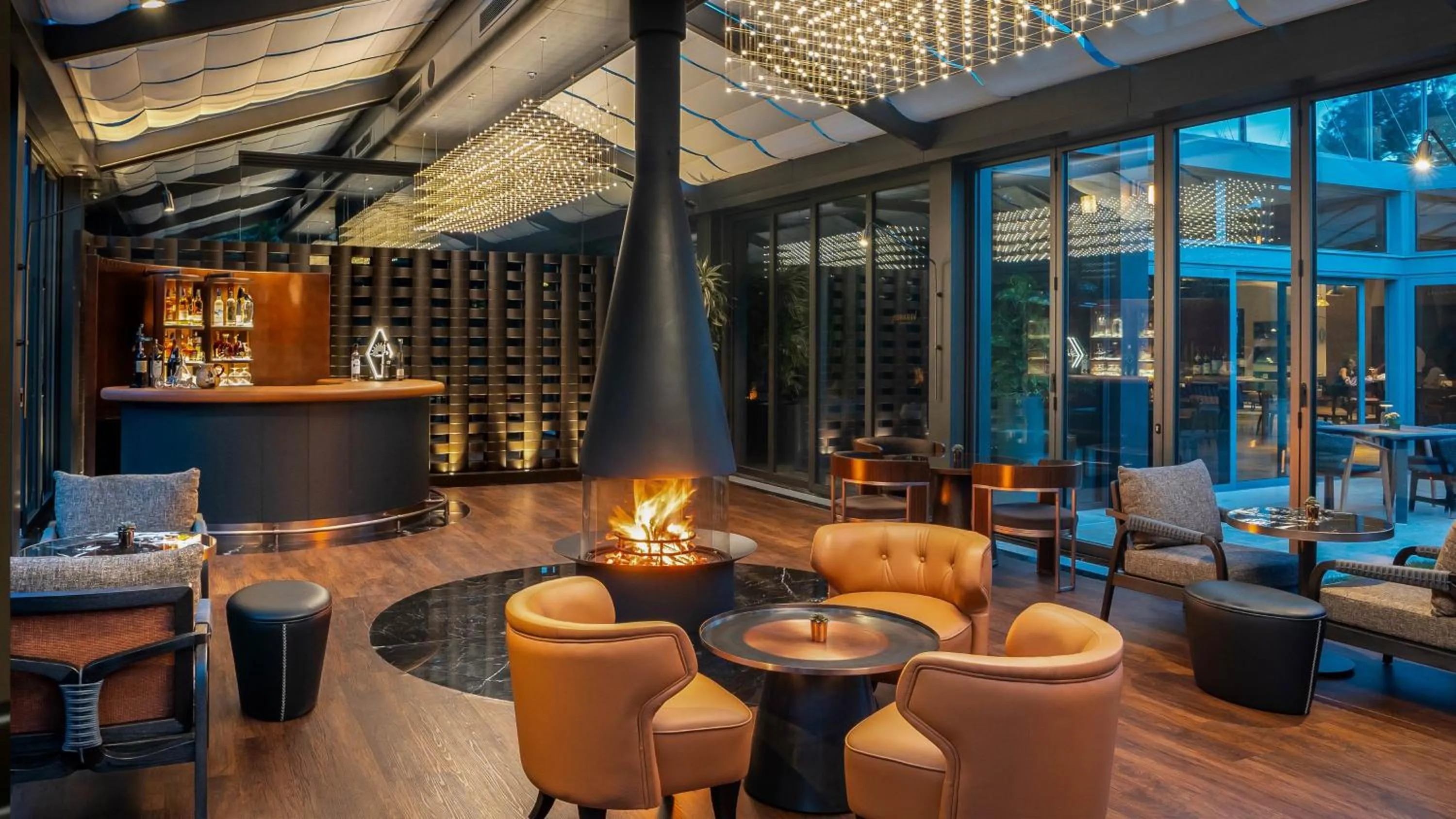 Lounge or bar in InterContinental Istanbul by IHG