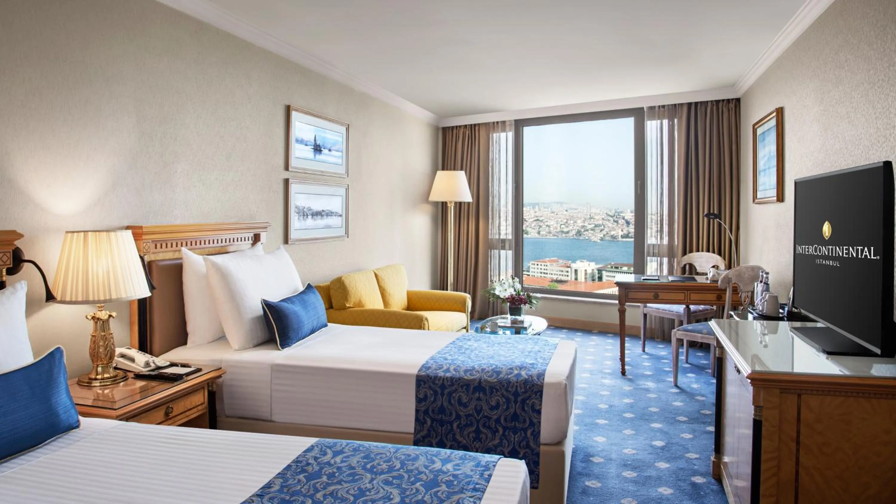 Photo of the whole room, Bed in InterContinental Istanbul by IHG