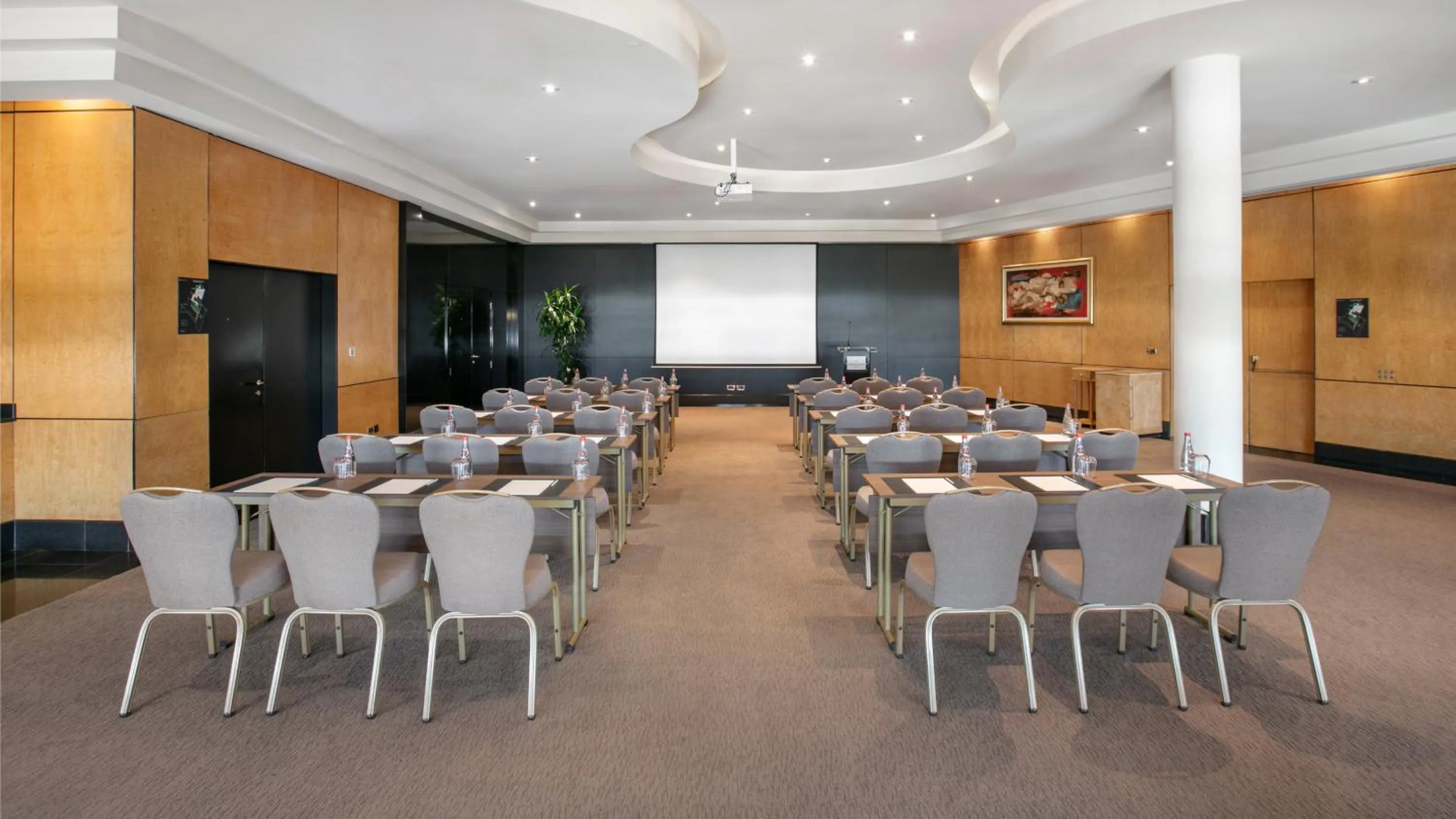 Meeting/conference room in InterContinental Istanbul by IHG