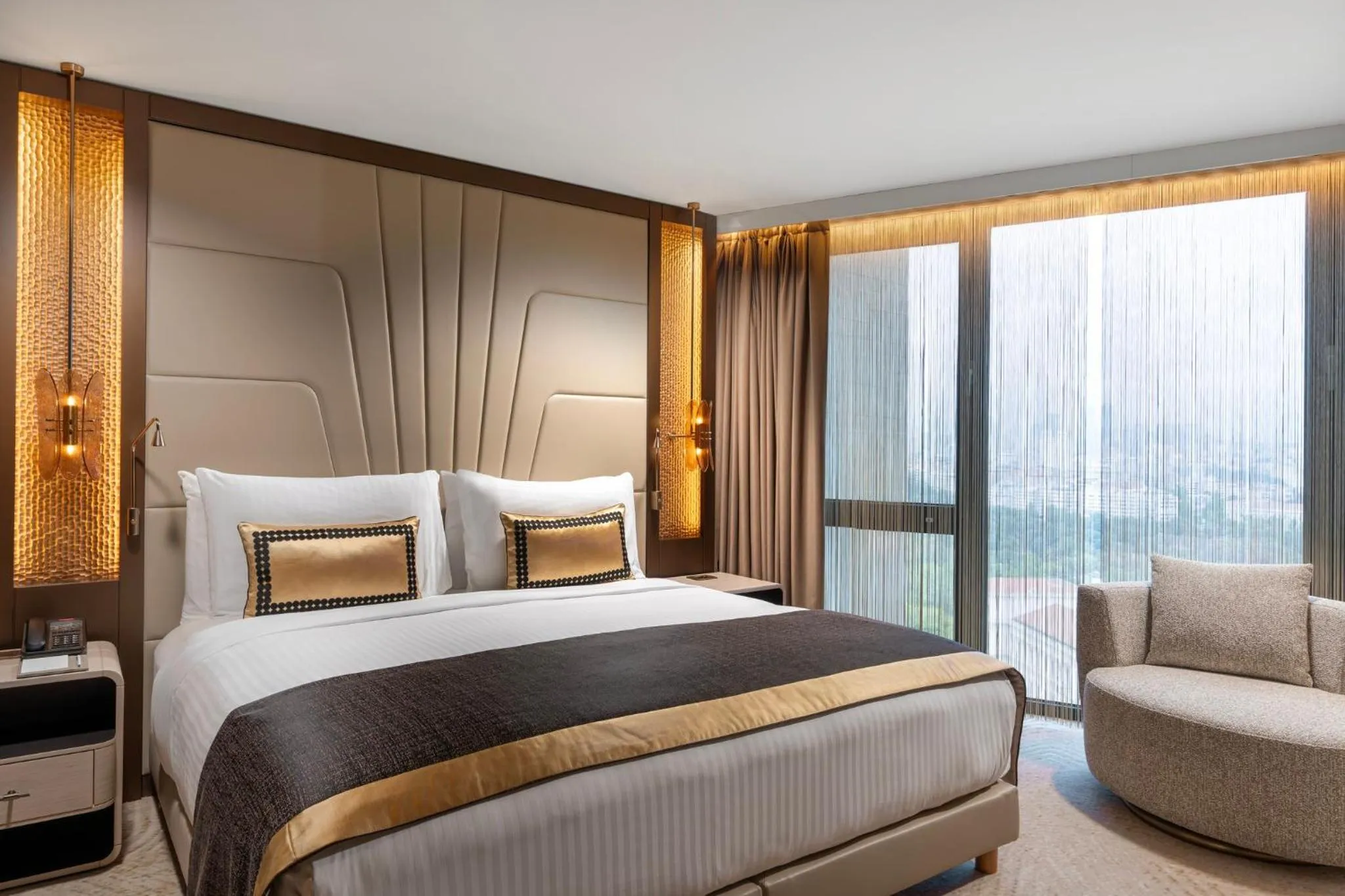 Photo of the whole room, Bed in InterContinental Istanbul by IHG