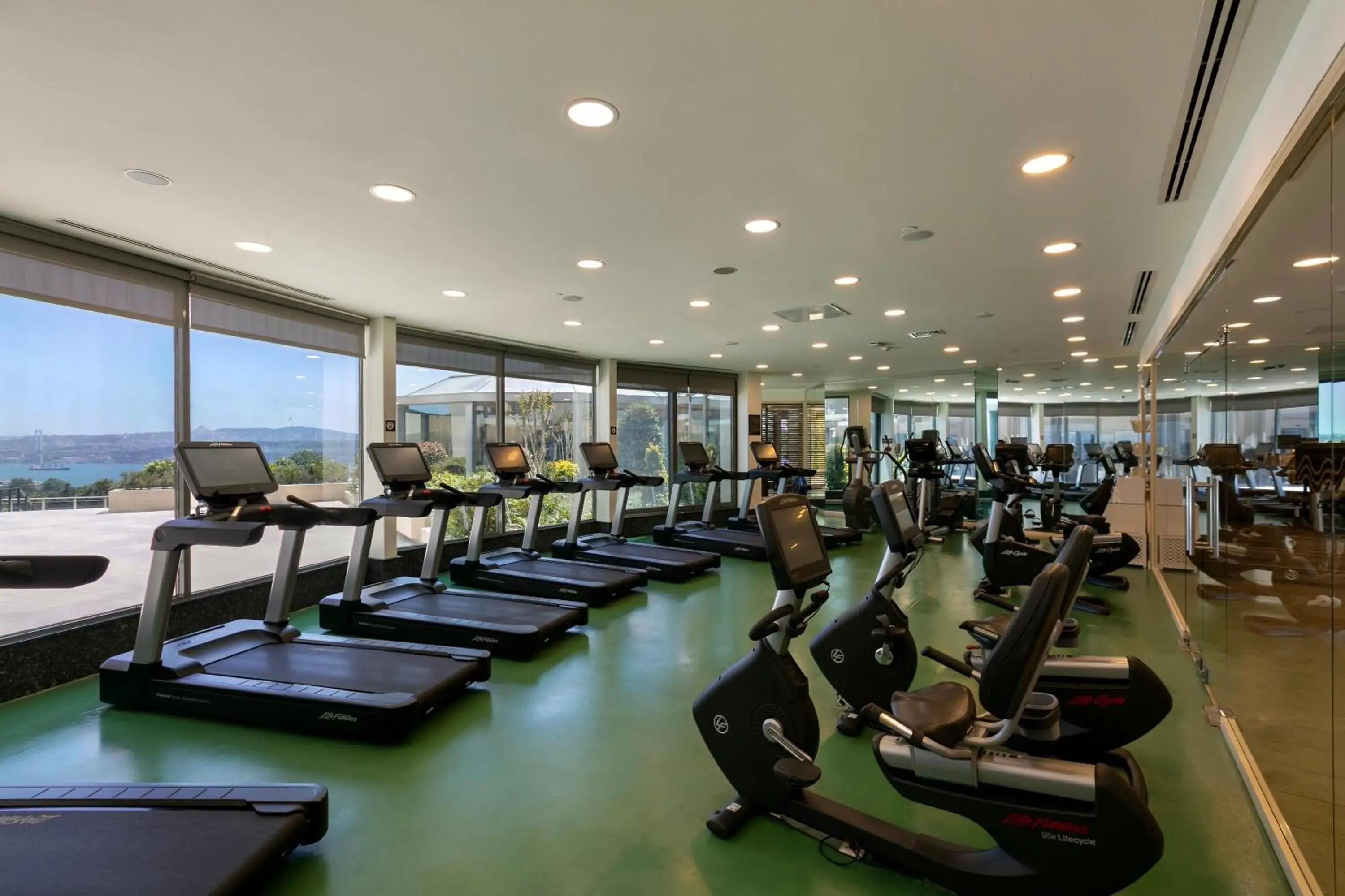 Fitness centre/facilities in InterContinental Istanbul by IHG Fitness centre/facilities in InterContinental Istanbul by IHG