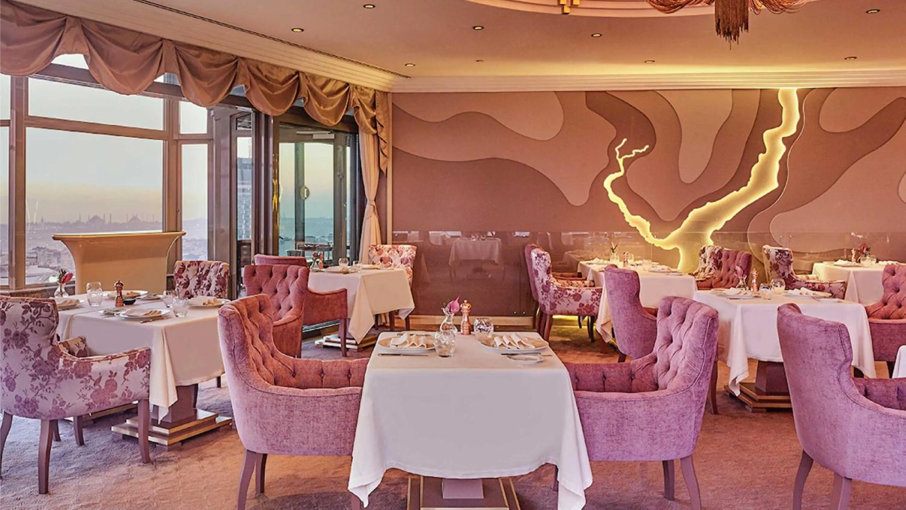 Restaurant/places to eat in InterContinental Istanbul by IHG