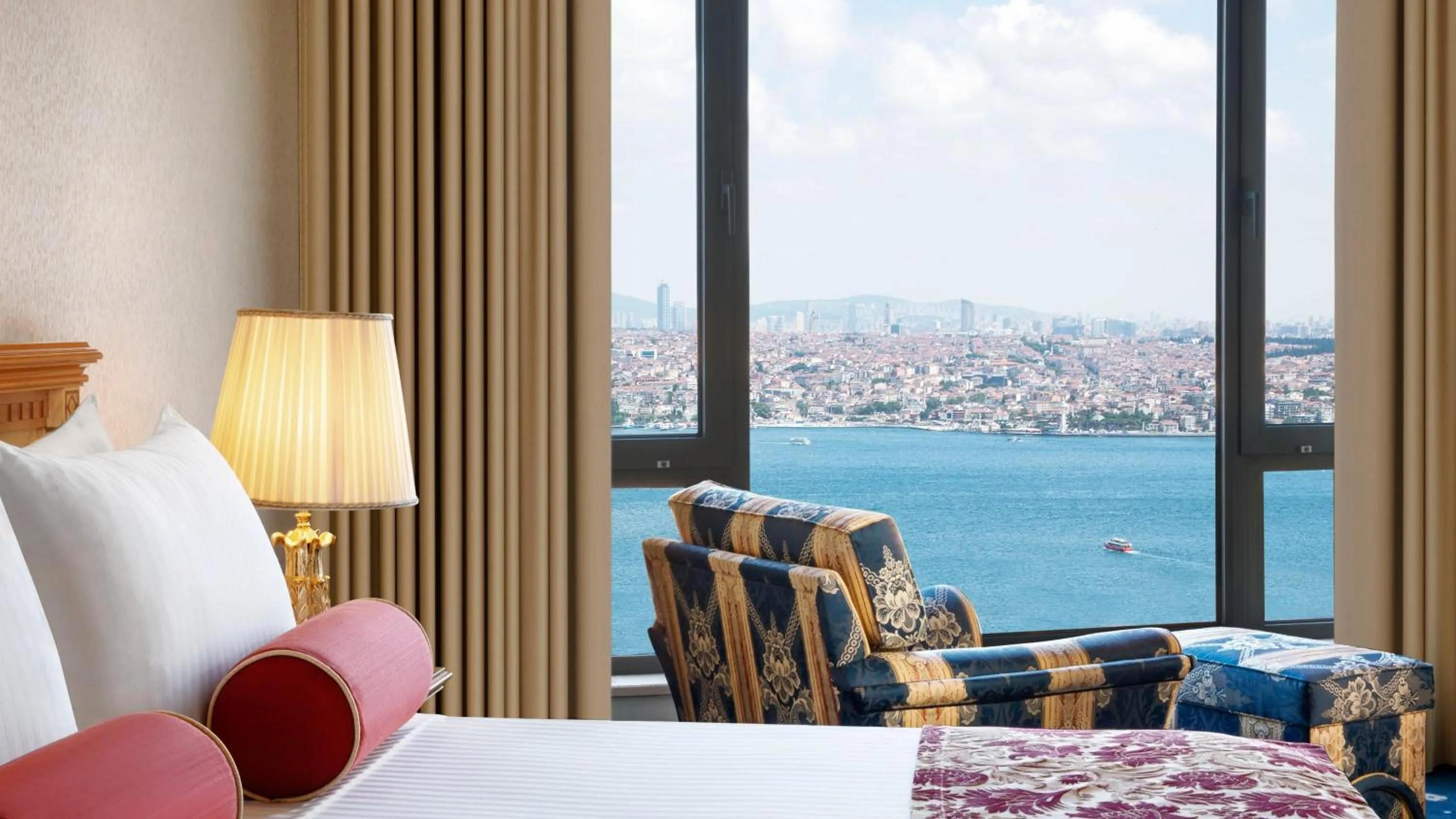 Bedroom, Bed in InterContinental Istanbul by IHG