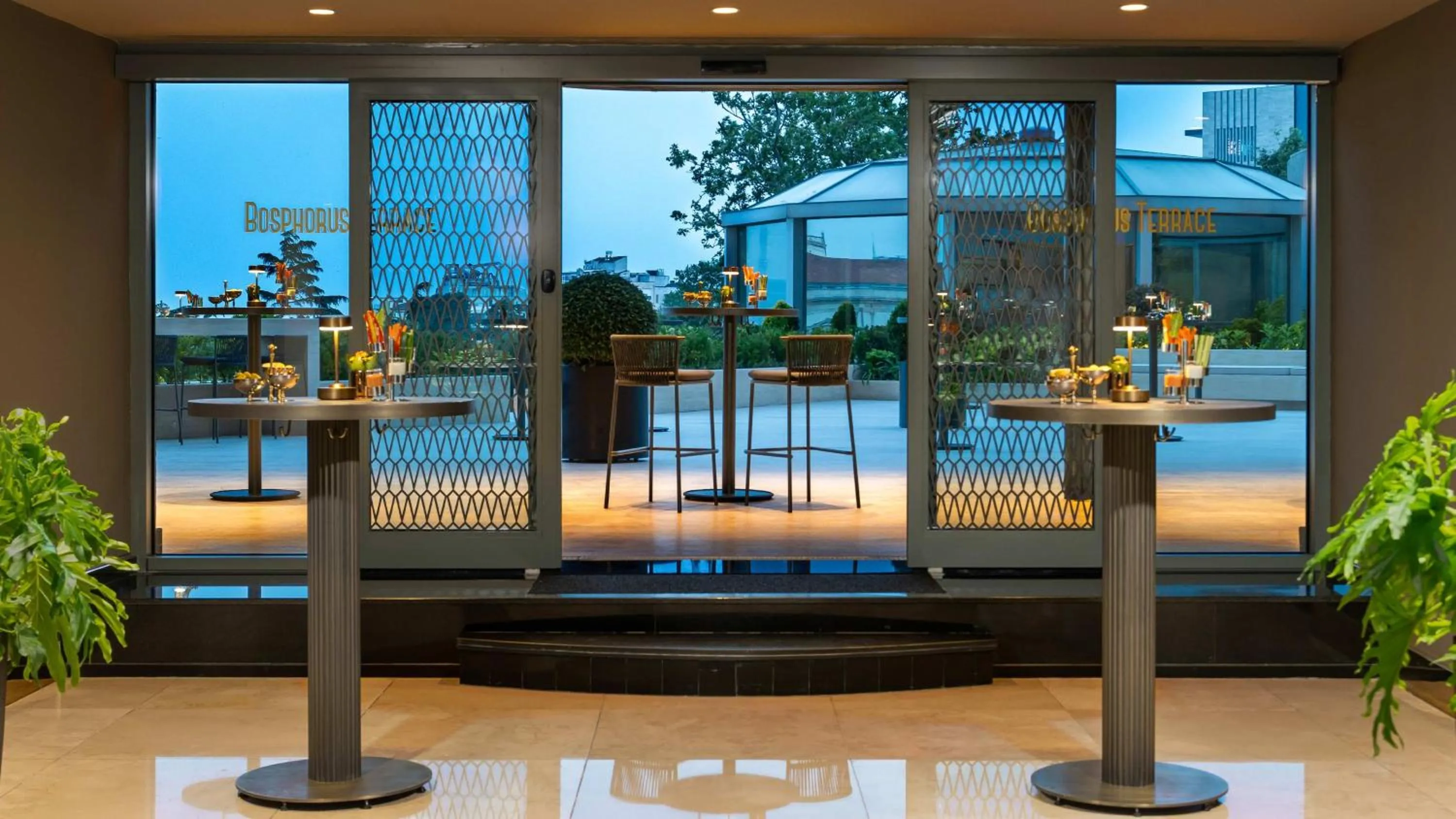 Restaurant/places to eat in InterContinental Istanbul by IHG