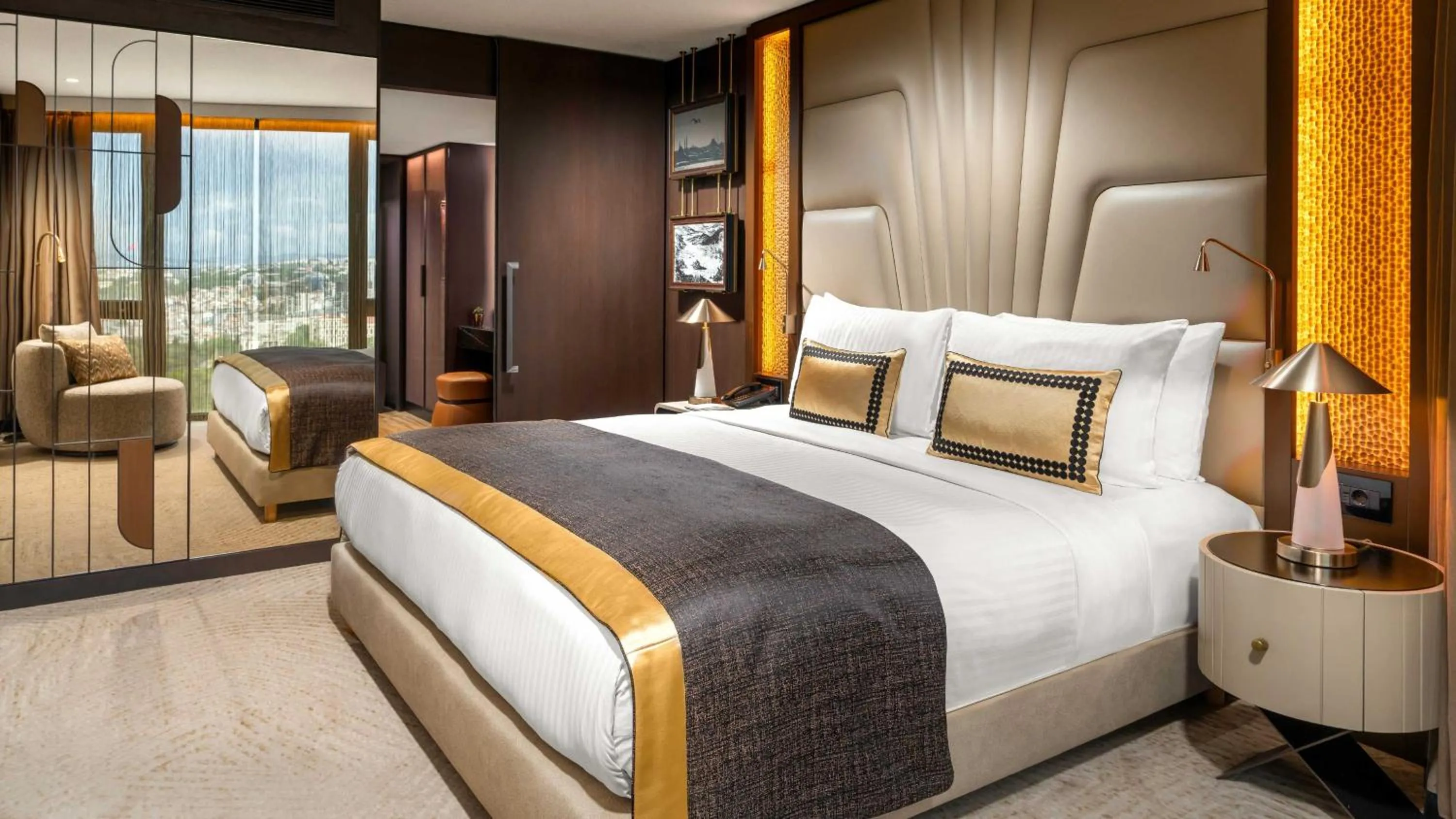 Photo of the whole room, Bed in InterContinental Istanbul by IHG