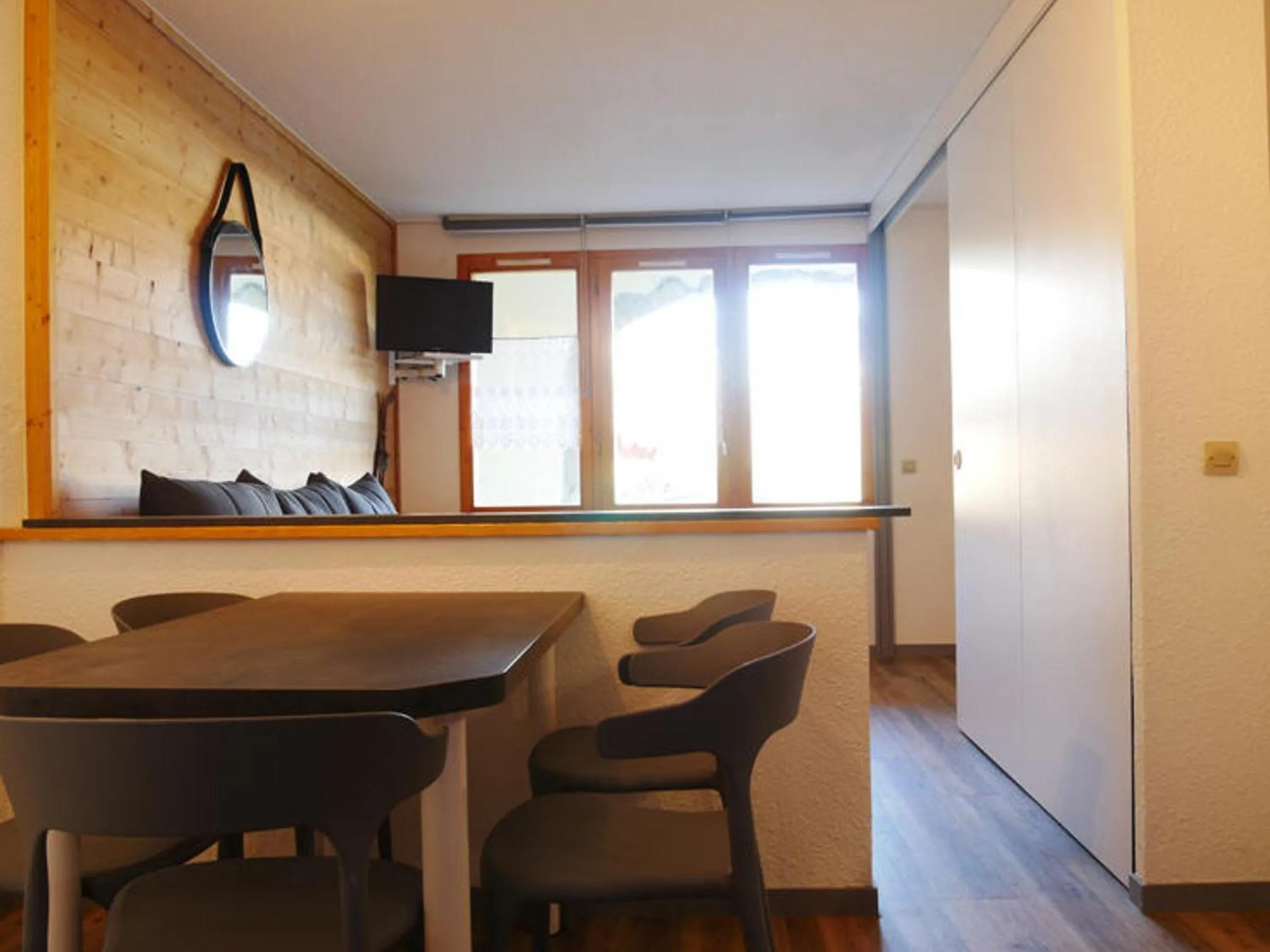Charmant 2 pièces rénové, 4-5 pers, balcon, proche pistes et commerces, La Plagne Montchavin - FR-1-329-39