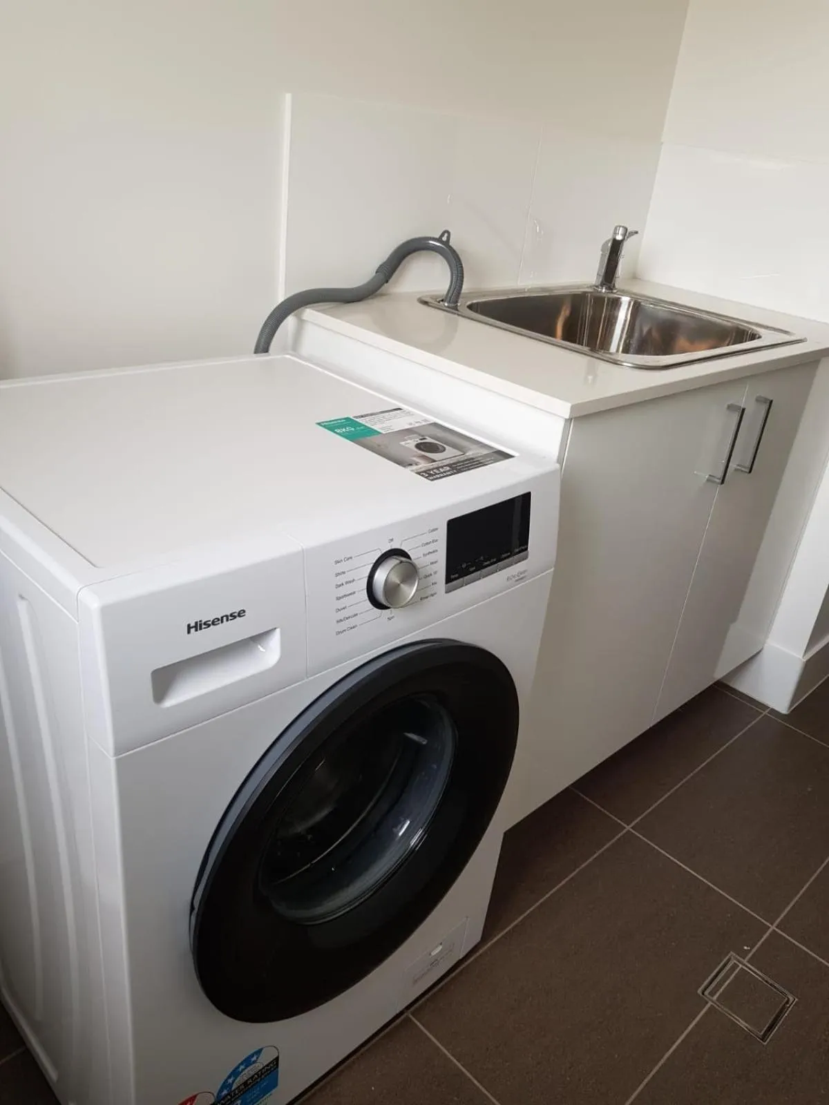 washing machine in Moby Dick Waterfront Resort Motel