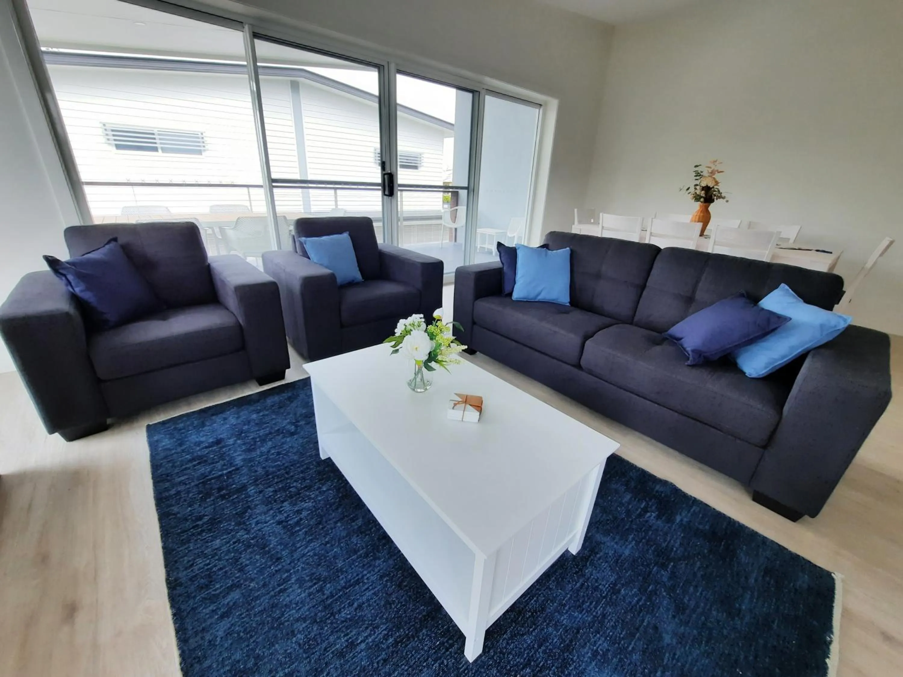 Living room in Moby Dick Waterfront Resort Motel