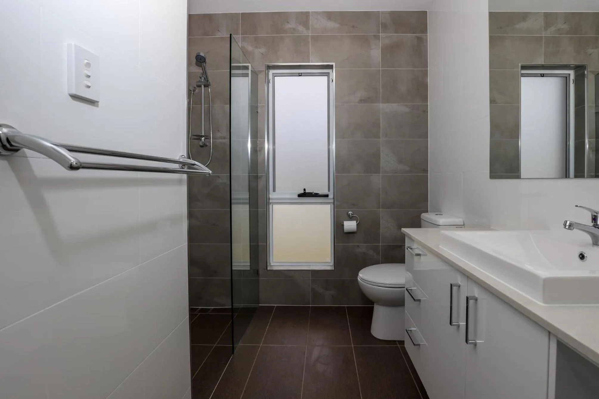 Bathroom in Moby Dick Waterfront Resort Motel