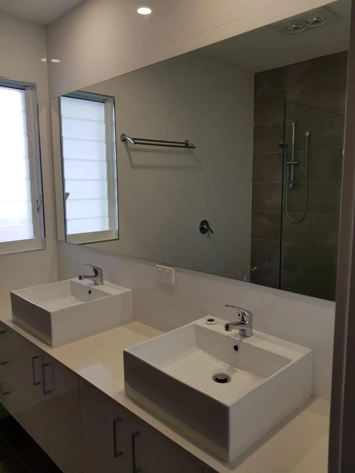 Bathroom in Moby Dick Waterfront Resort Motel