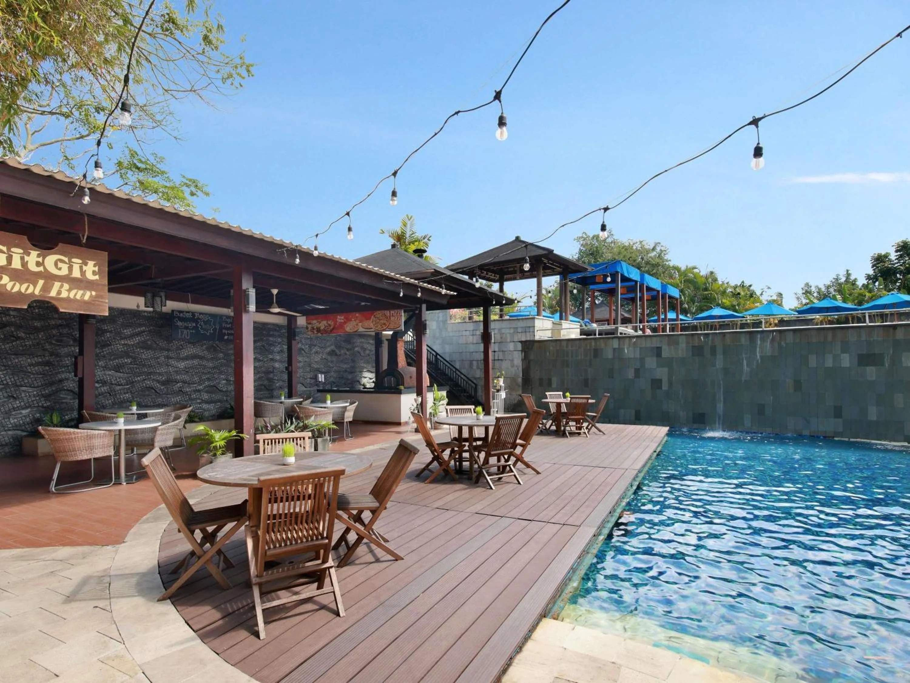 Lounge or bar in Mercure Bali Nusa Dua