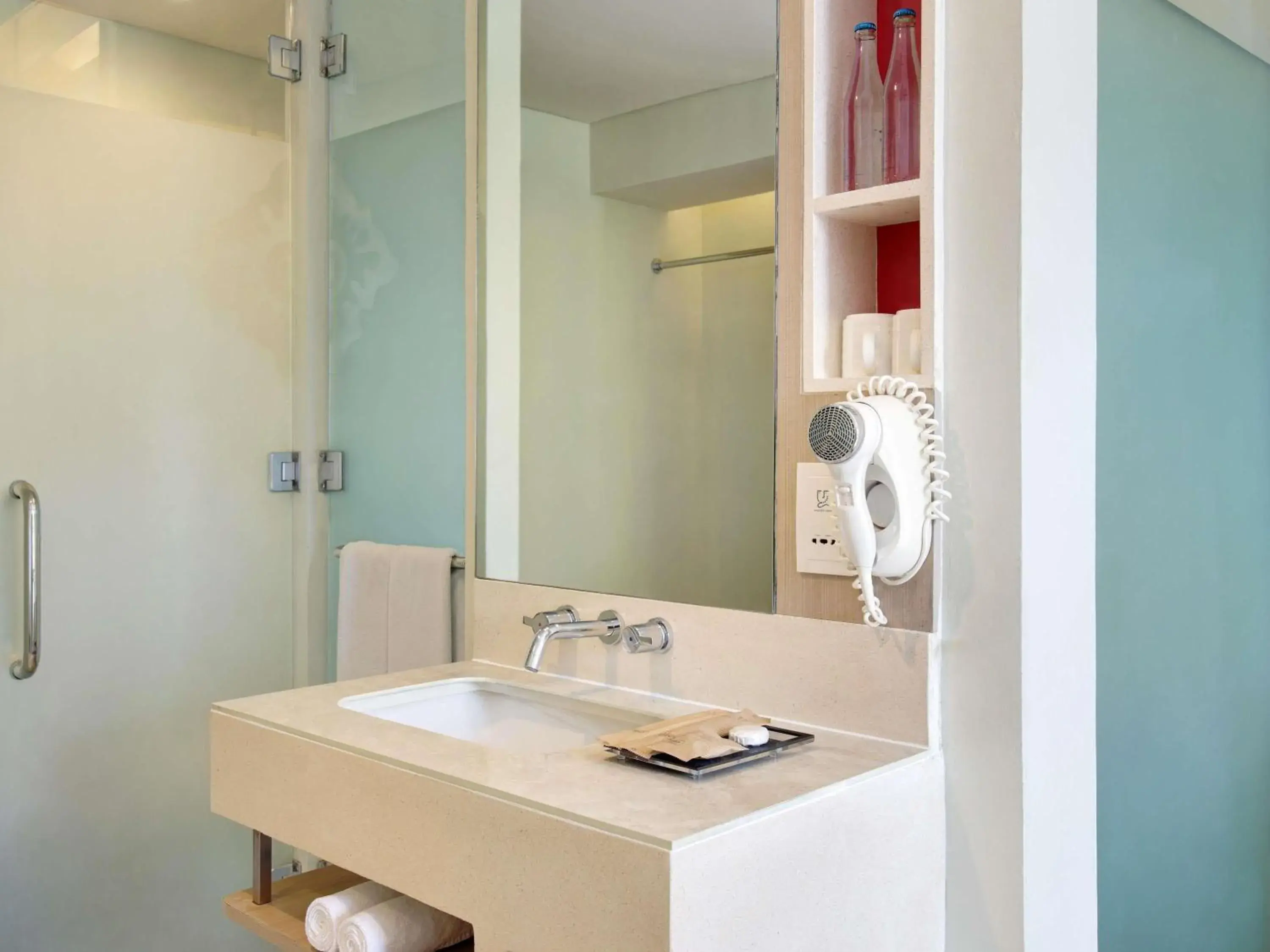 Superior Double Room in Mercure Bali Nusa Dua Superior Double Room in Mercure Bali Nusa Dua