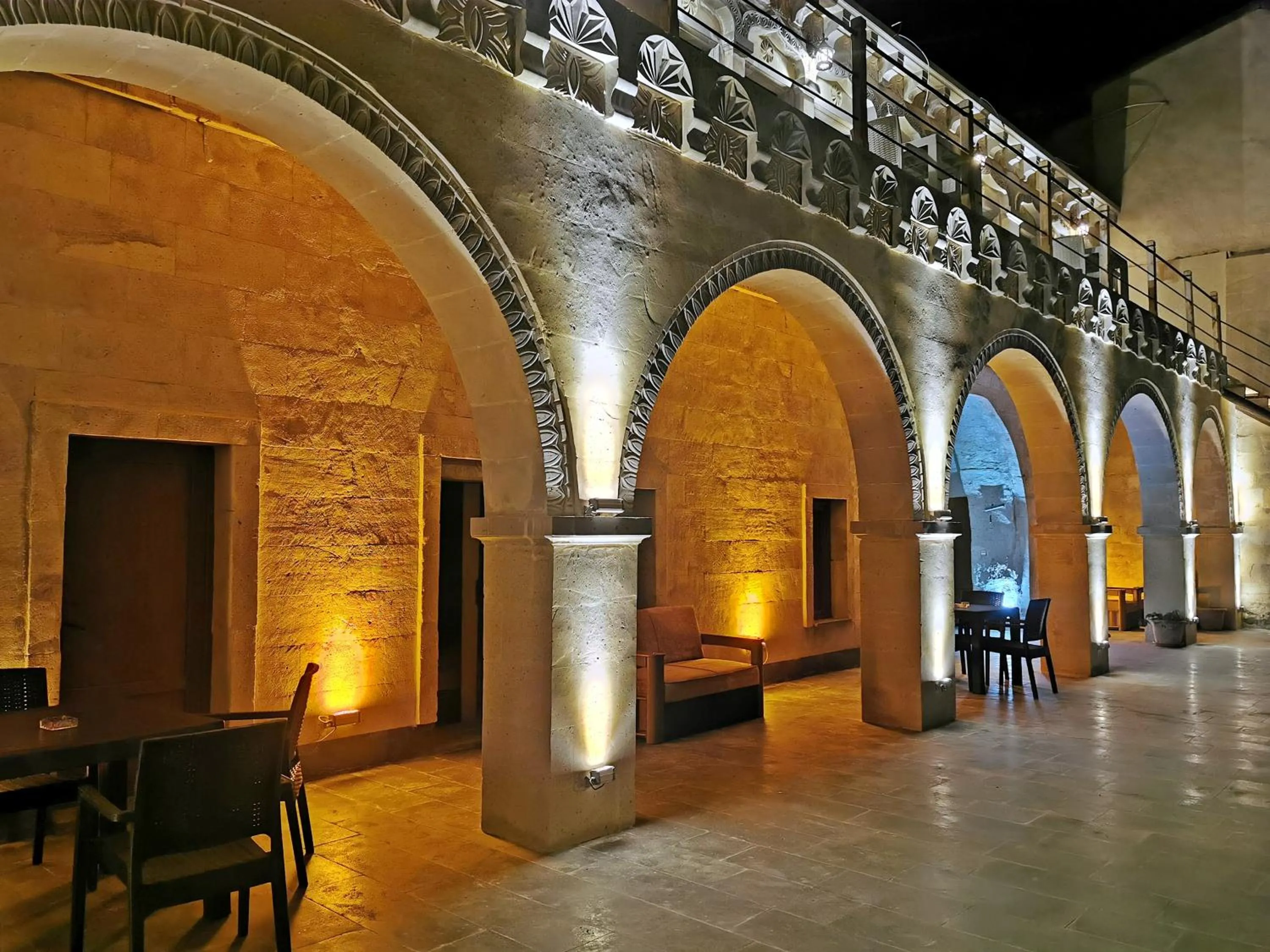 Property building in Falcon Cave Suites