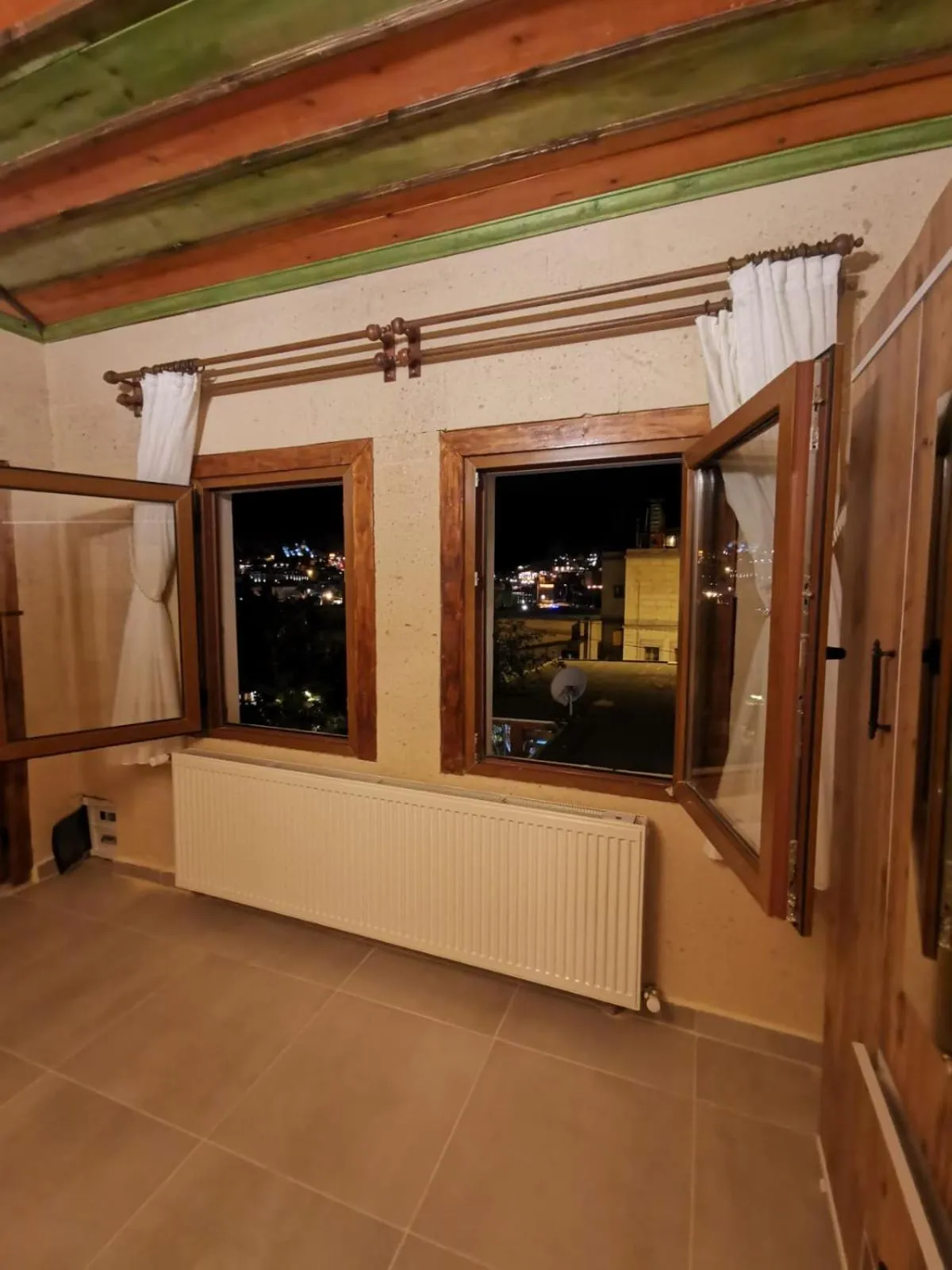 Night in Falcon Cave Suites