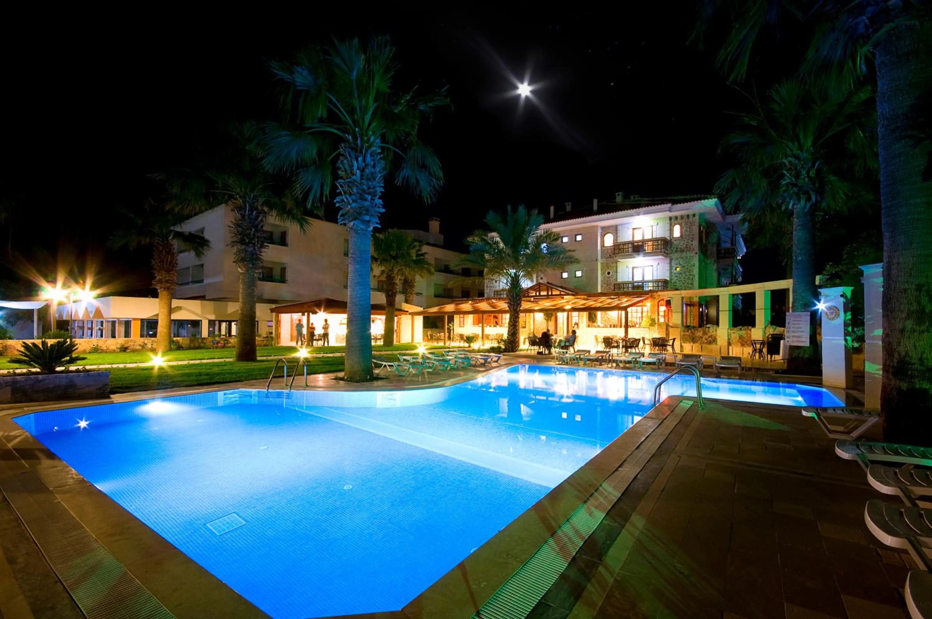 Swimming pool in My Marina Select Hotel