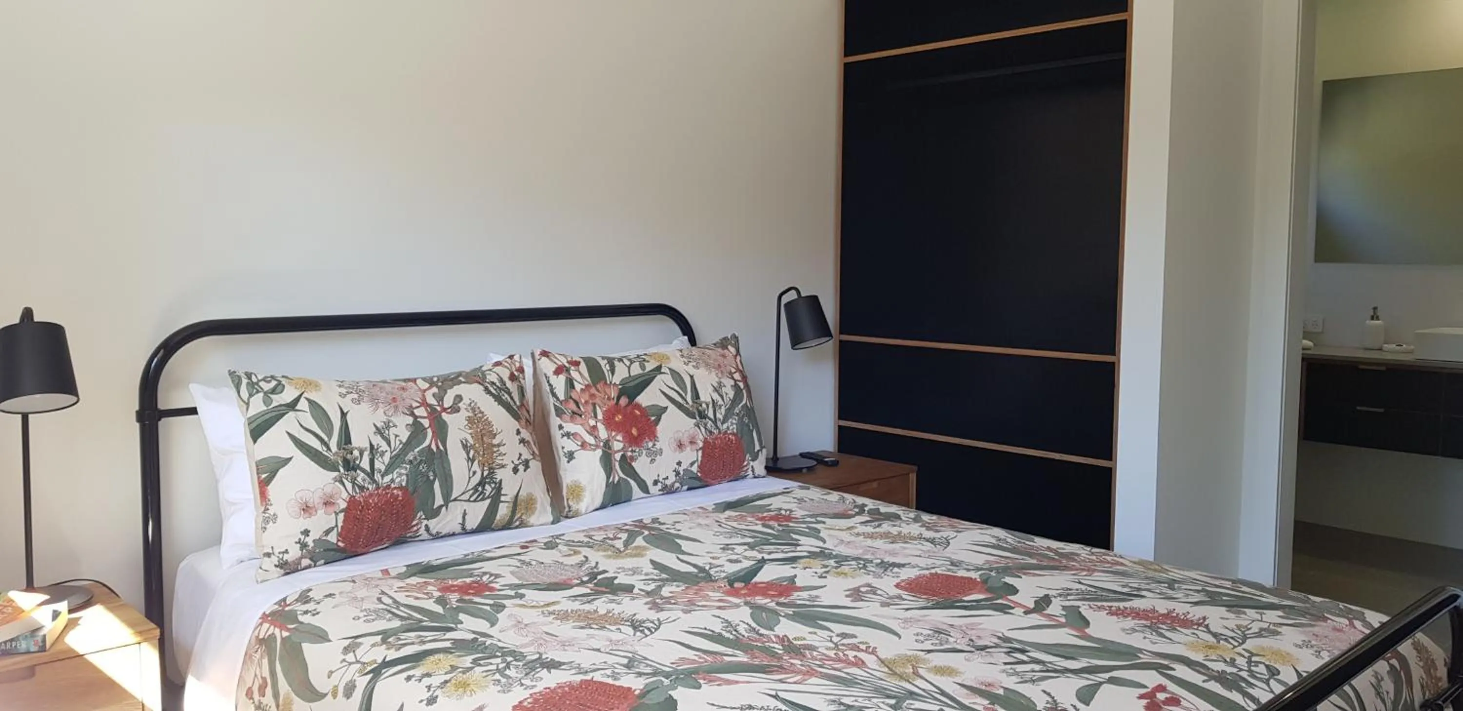 Bedroom, Bed in Goldfield Holiday Units