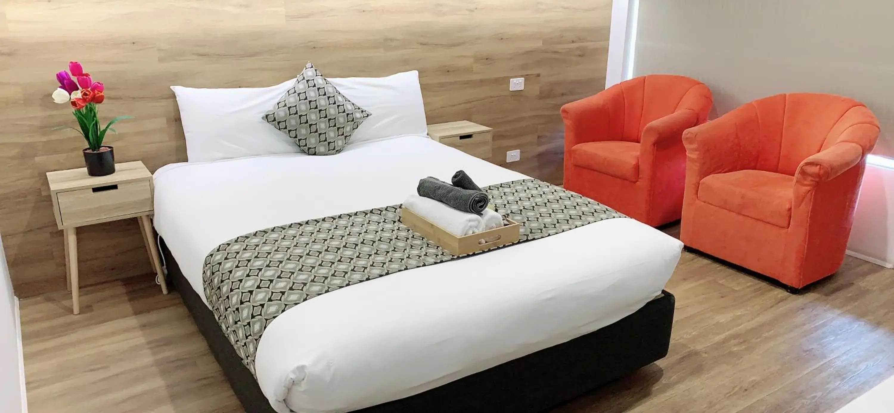 Bed in Elm Motel Bed in Elm Motel