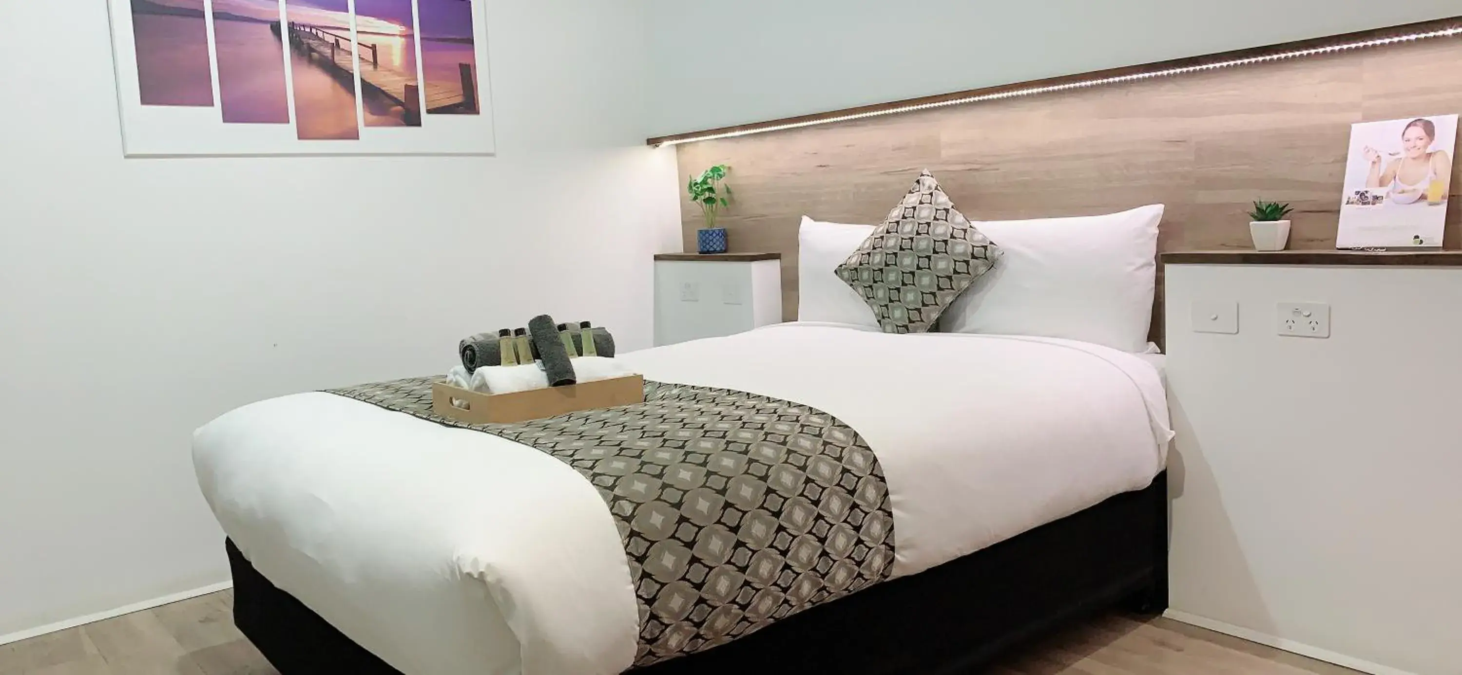 Bed in Elm Motel Bed in Elm Motel