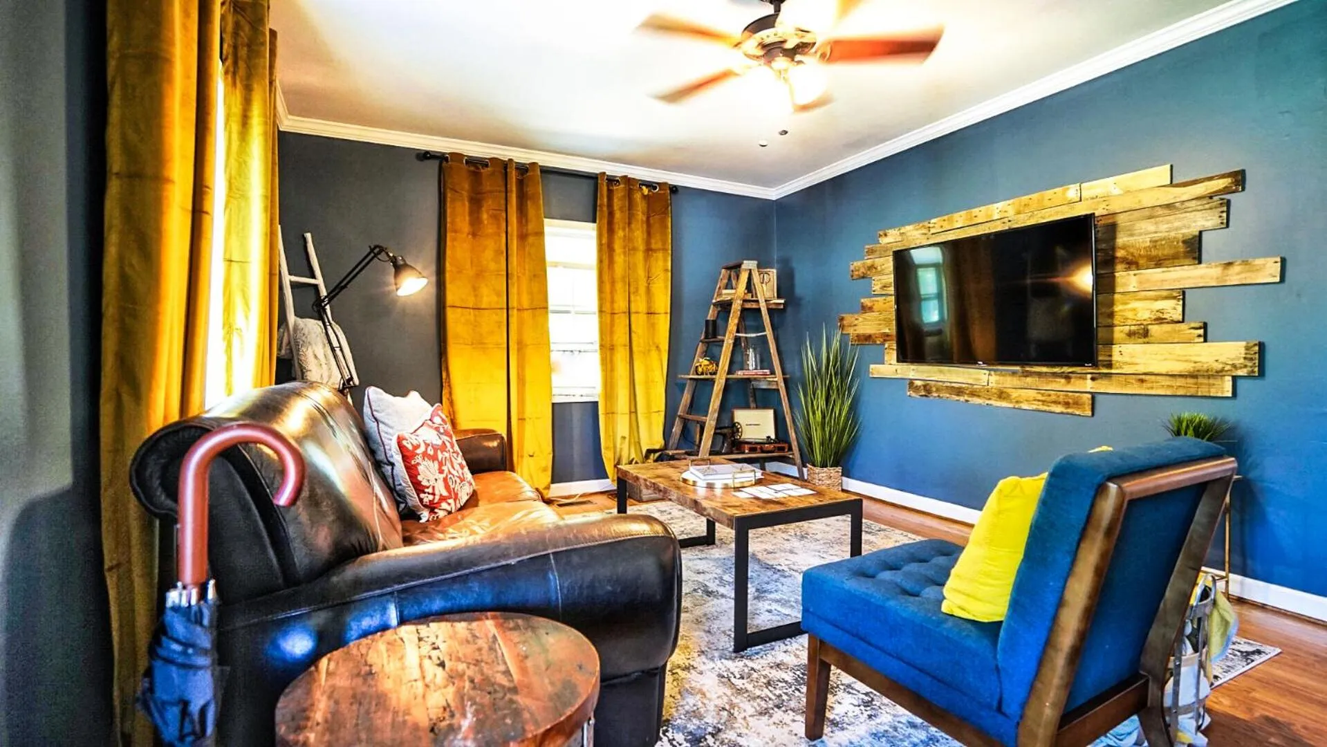 Living room in West Davis Mill