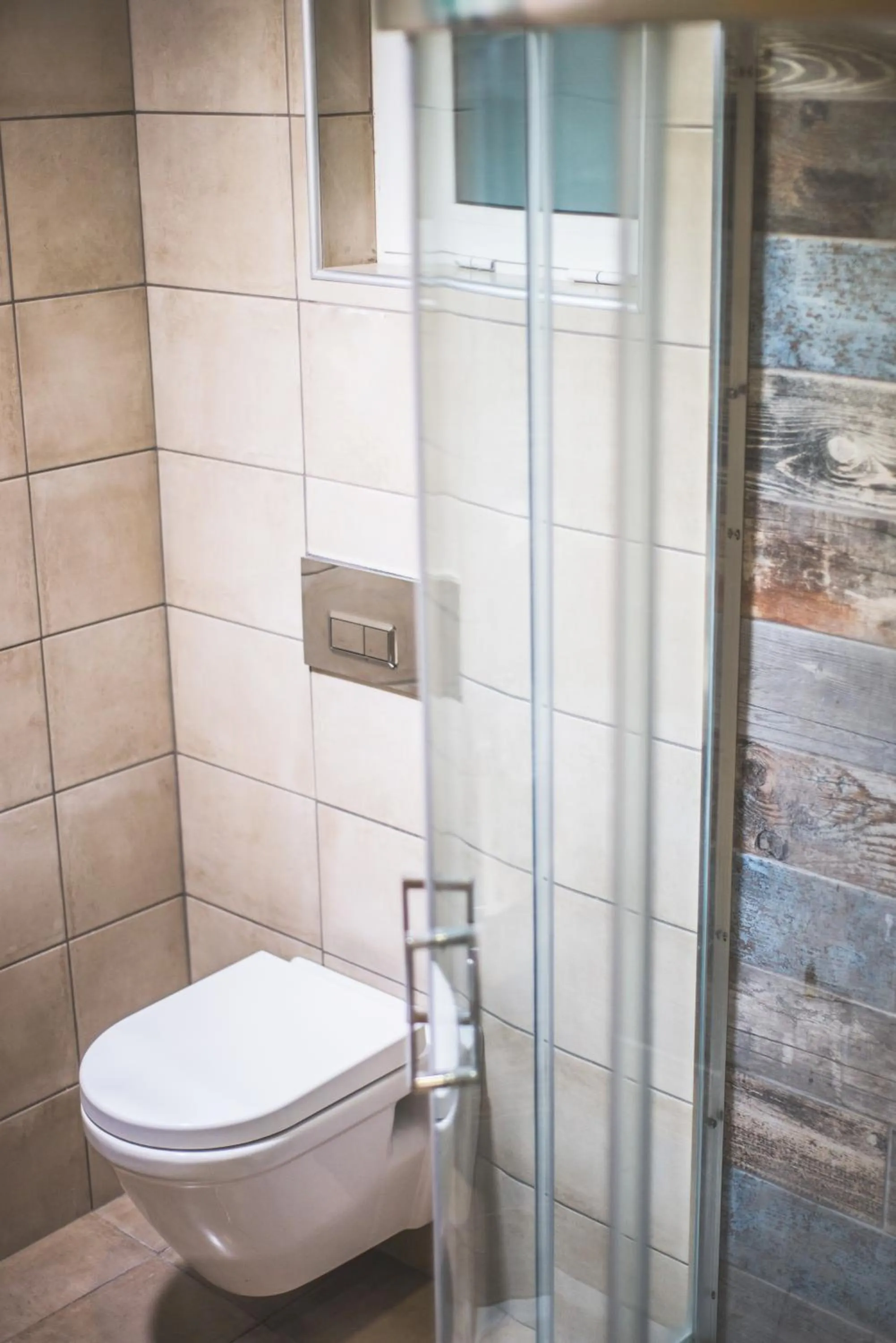 Toilet in Stefania Studios by Estia