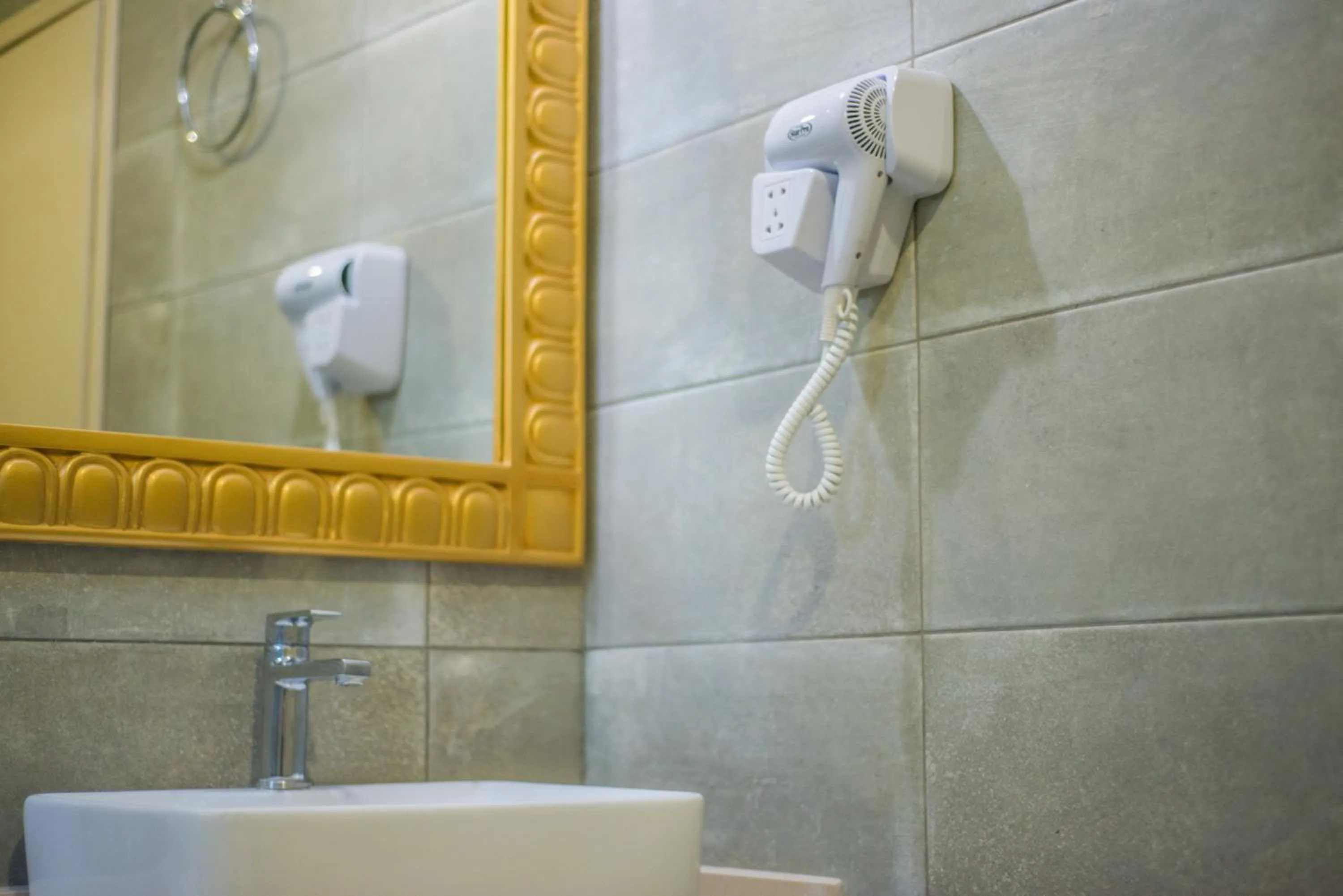 Bathroom in Stefania Studios by Estia