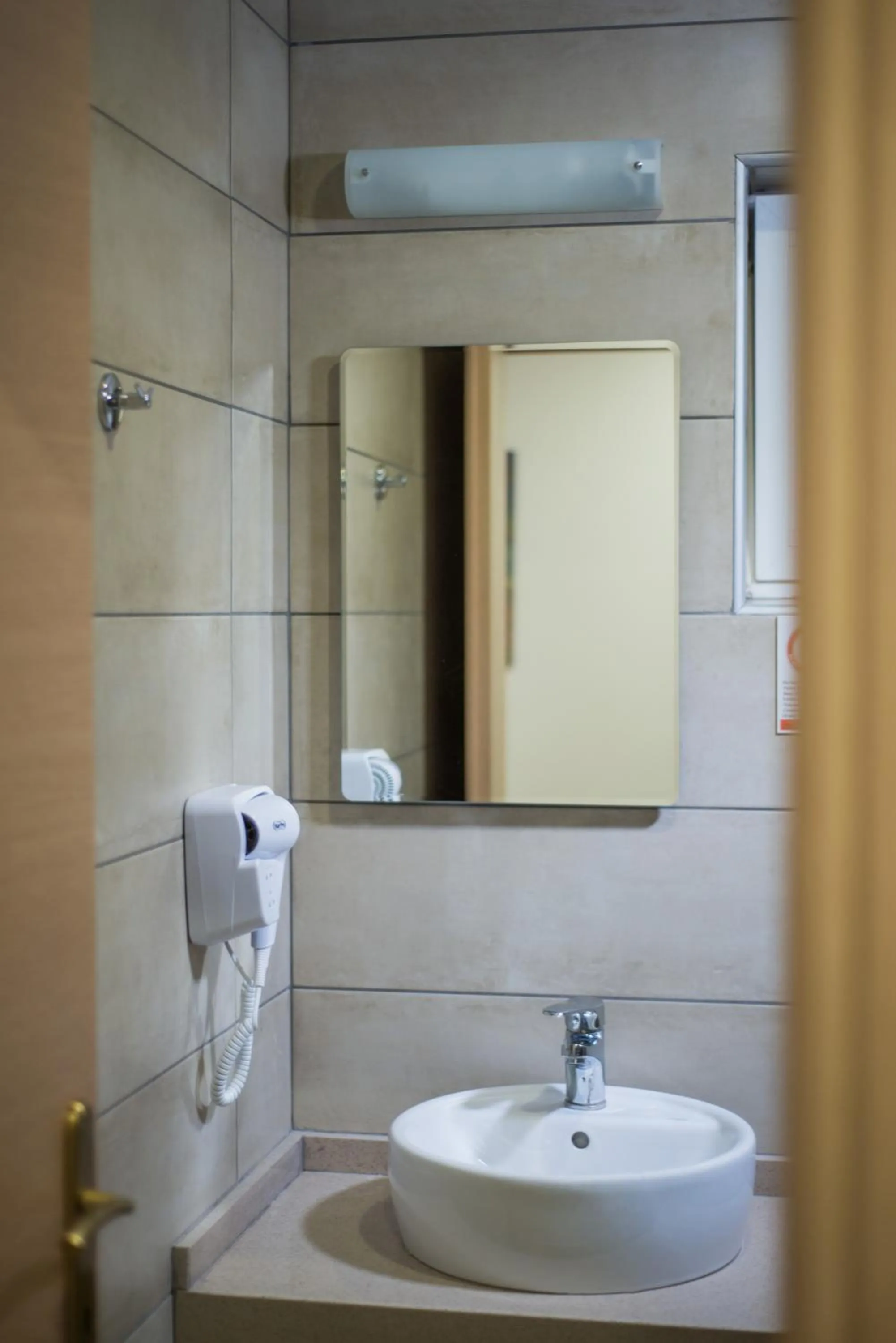 Toilet in Stefania Studios by Estia