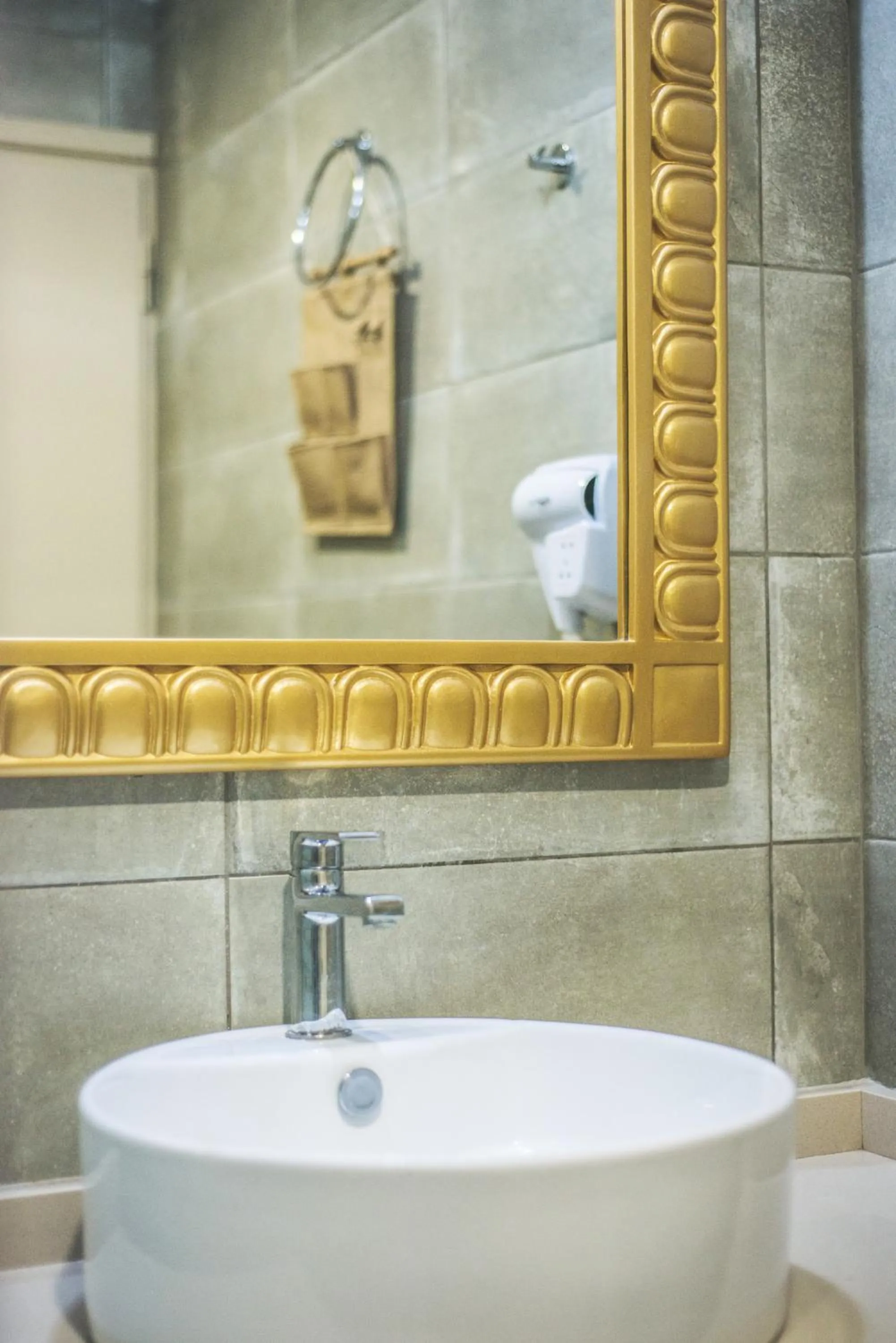 Bathroom in Stefania Studios by Estia