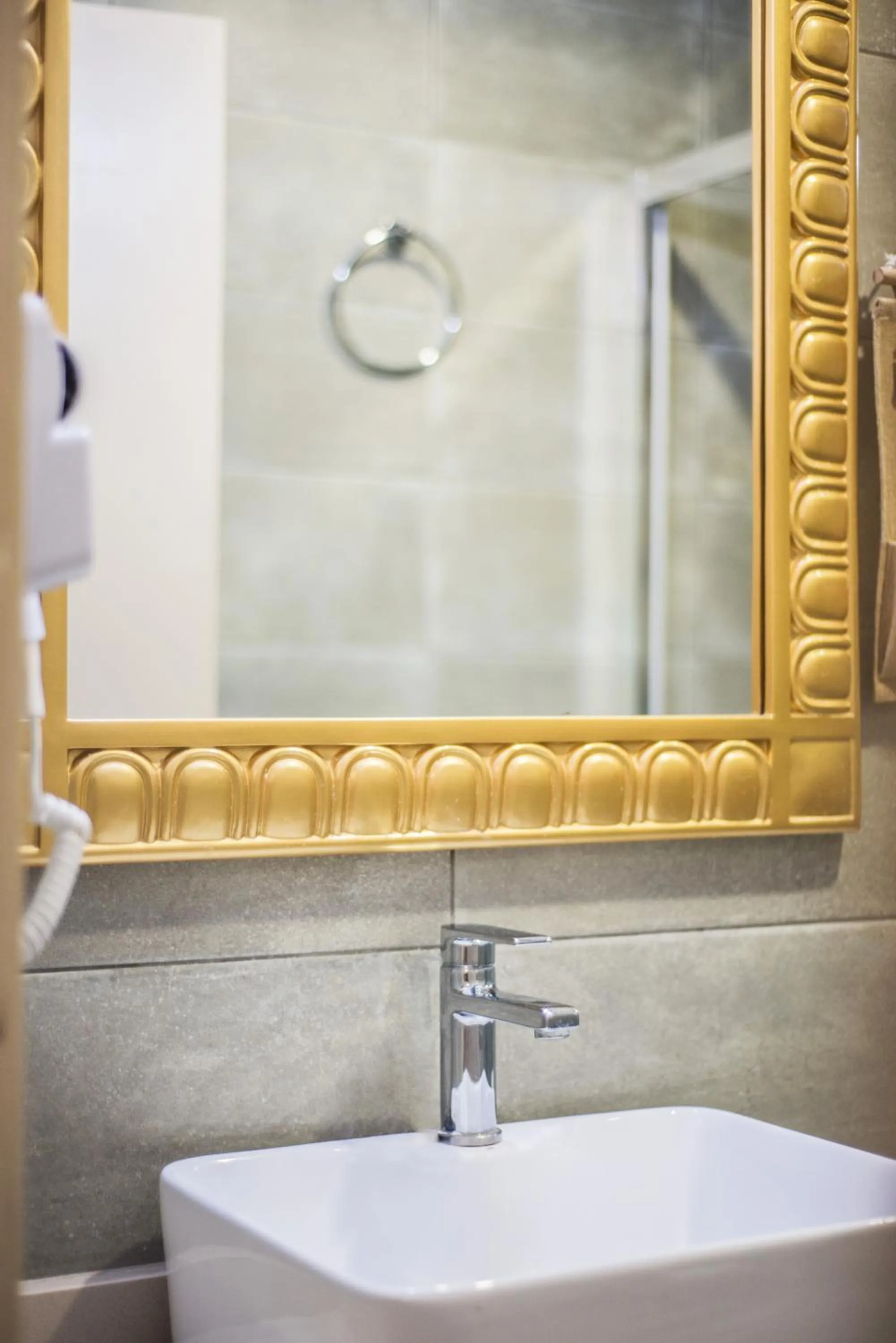 Bathroom in Stefania Studios by Estia