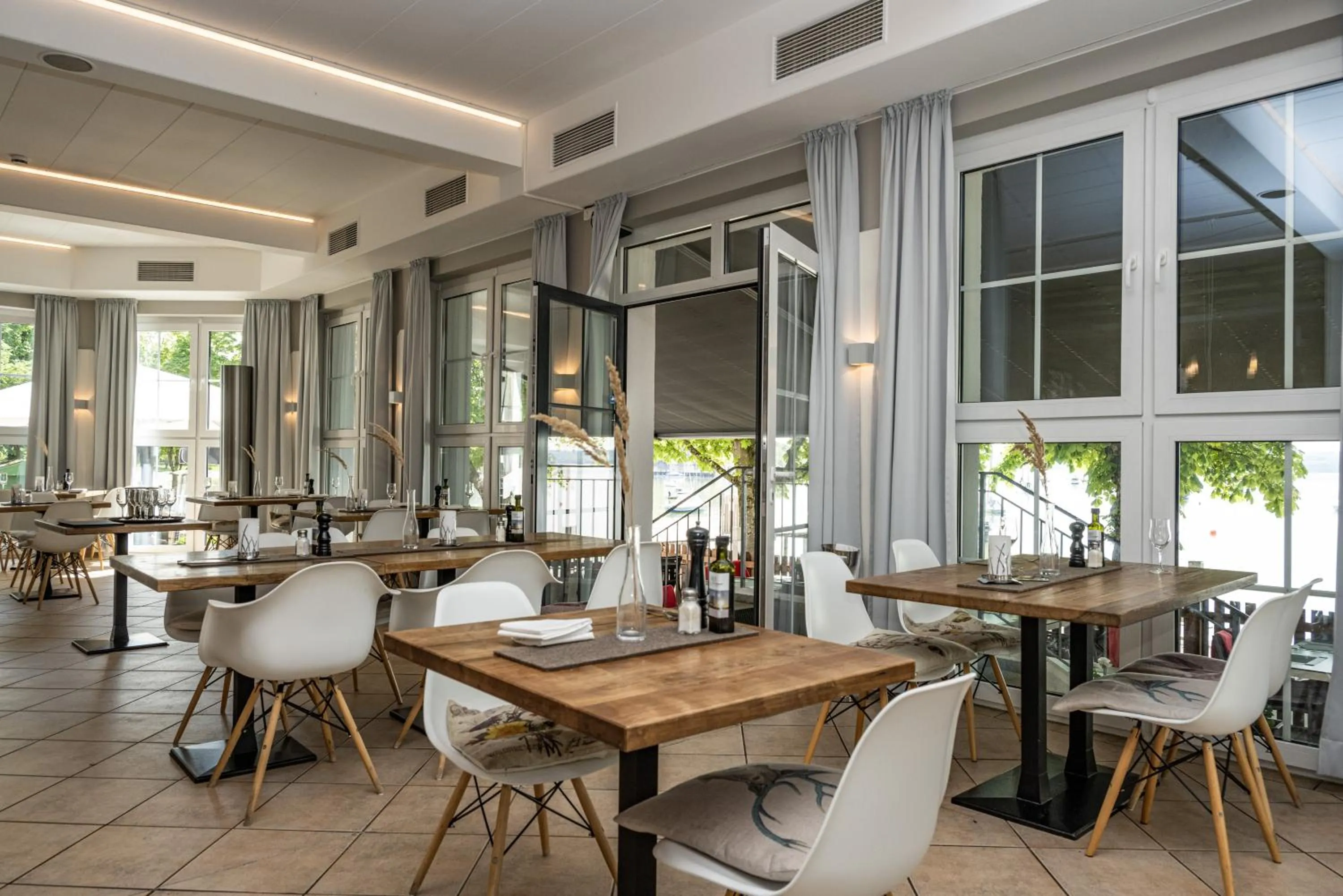 Restaurant/places to eat in Ammersee-Hotel