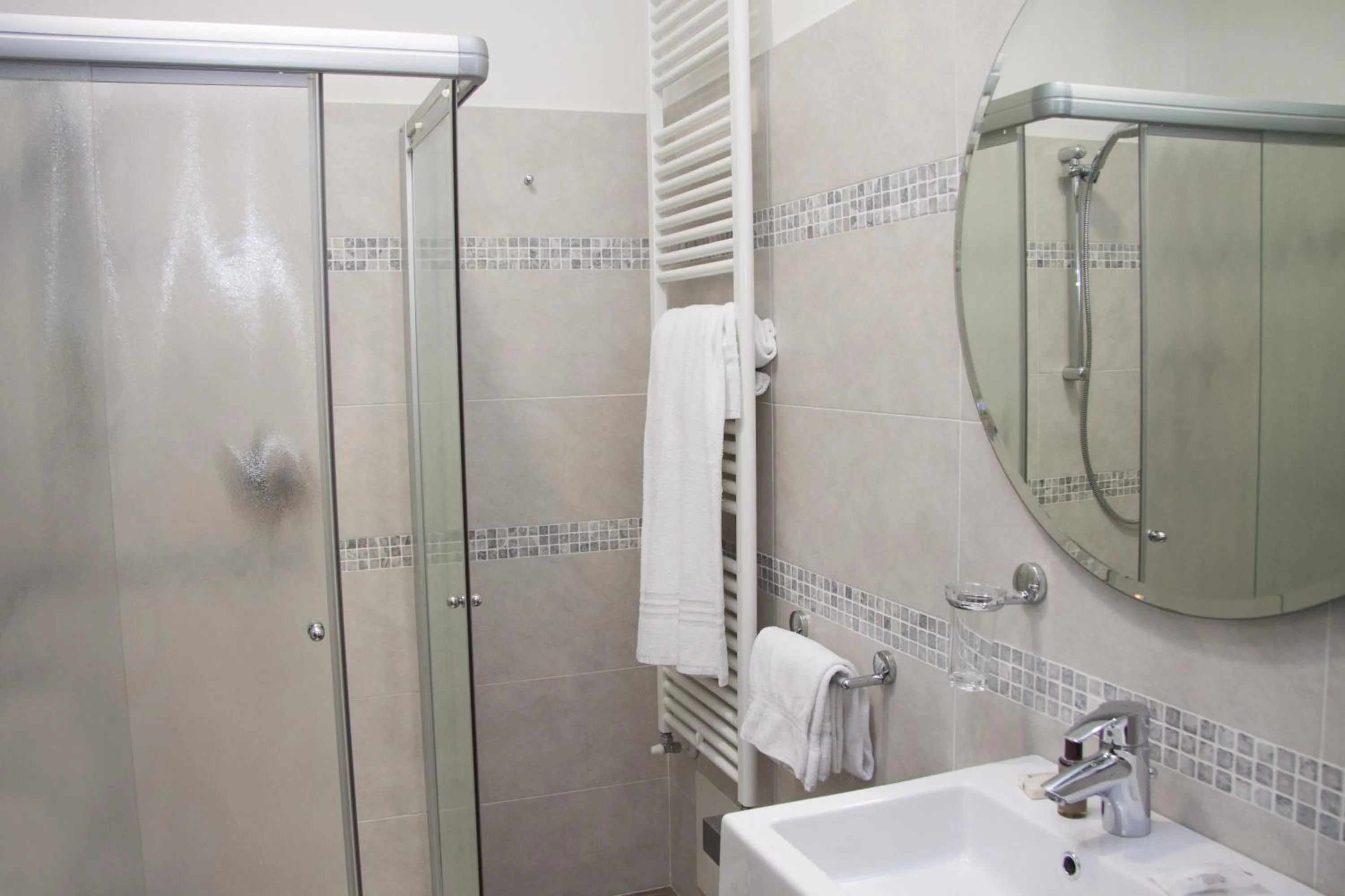 Bathroom in Hotel Ca' Serena