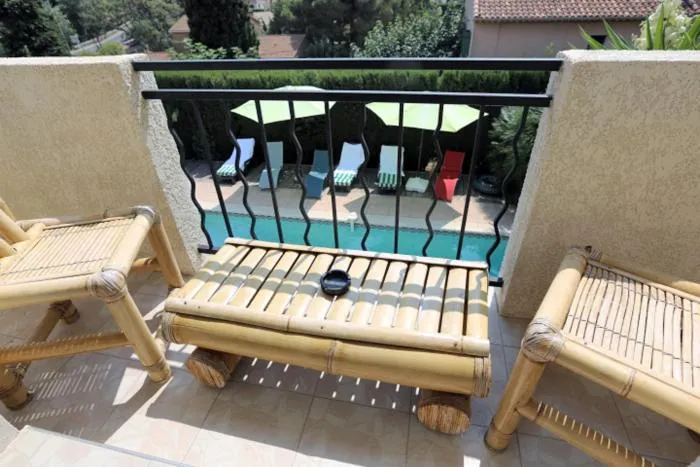 Balcony/Terrace in La Bastide des Pins