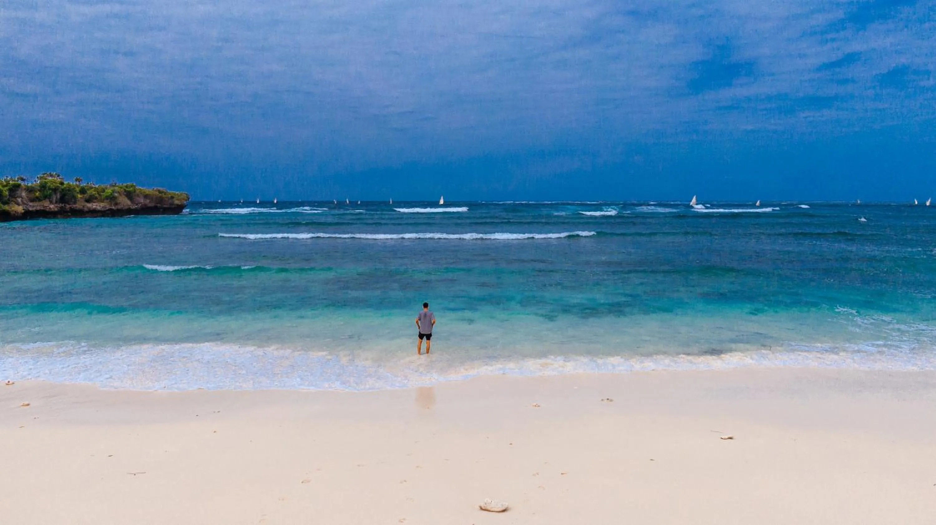 Beach in Pemba Eco Lodge