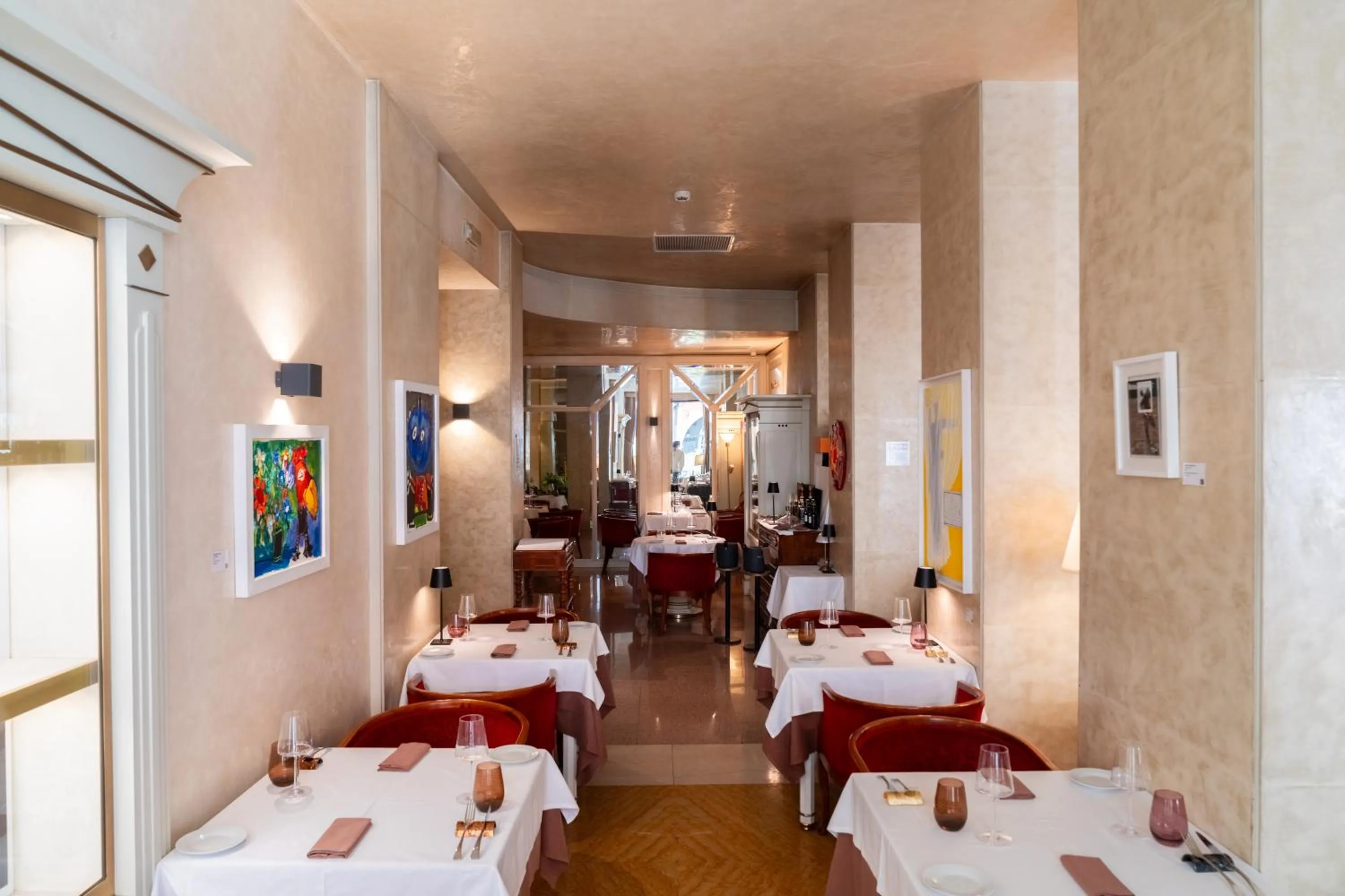 Restaurant/places to eat in Hotel Vittoria