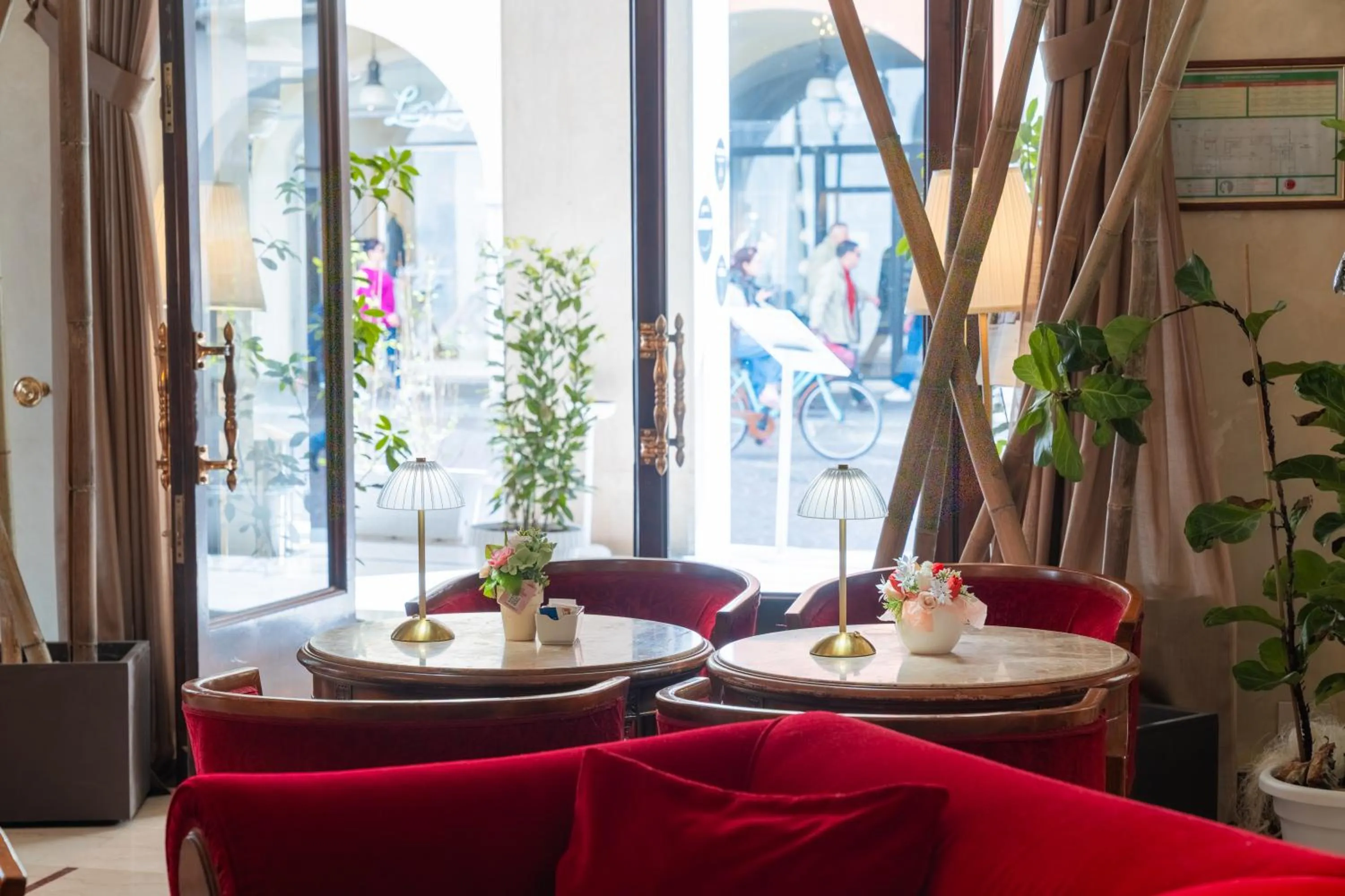 Restaurant/places to eat in Hotel Vittoria