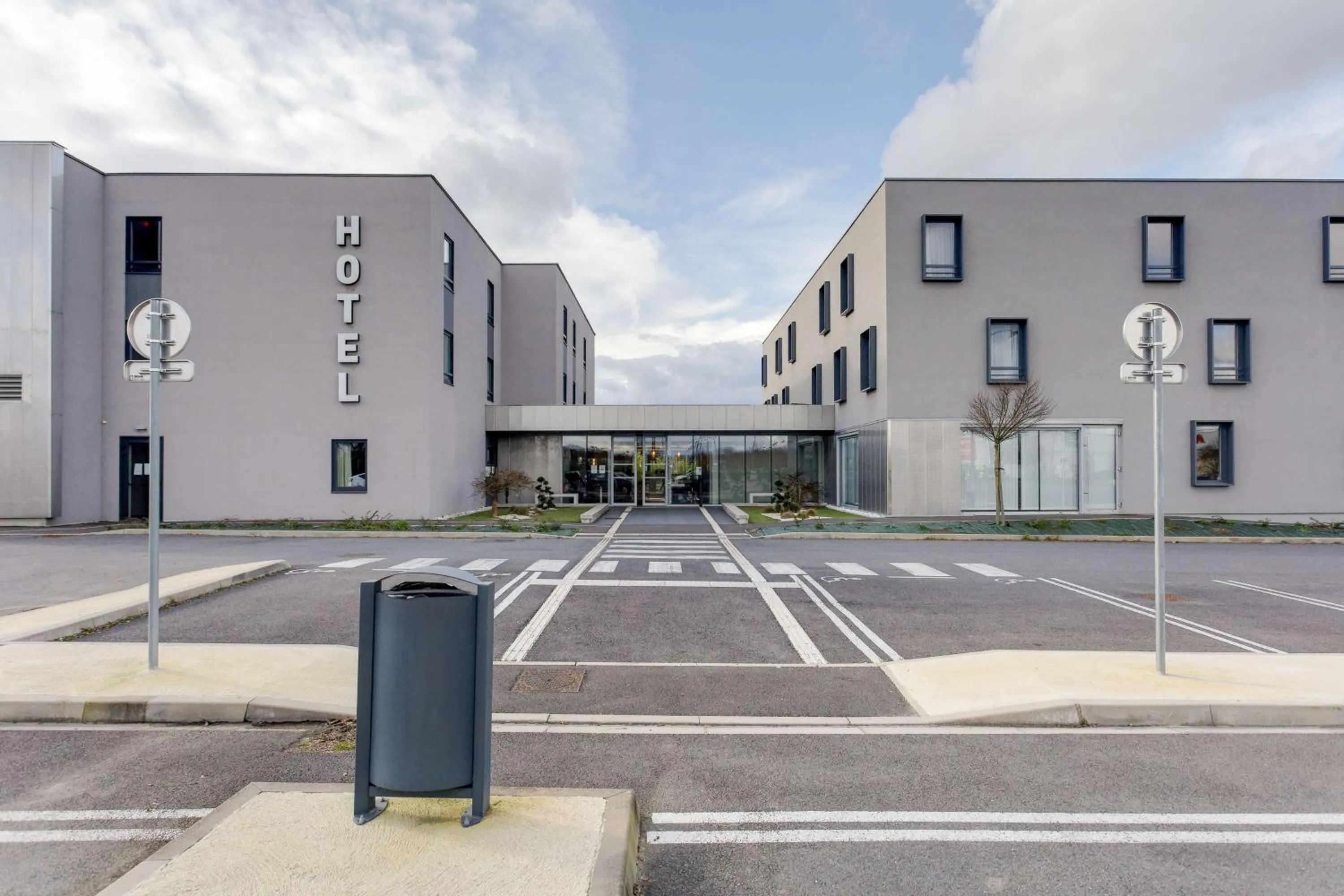 Property building in Brit Hotel Confort Saint-Dizier