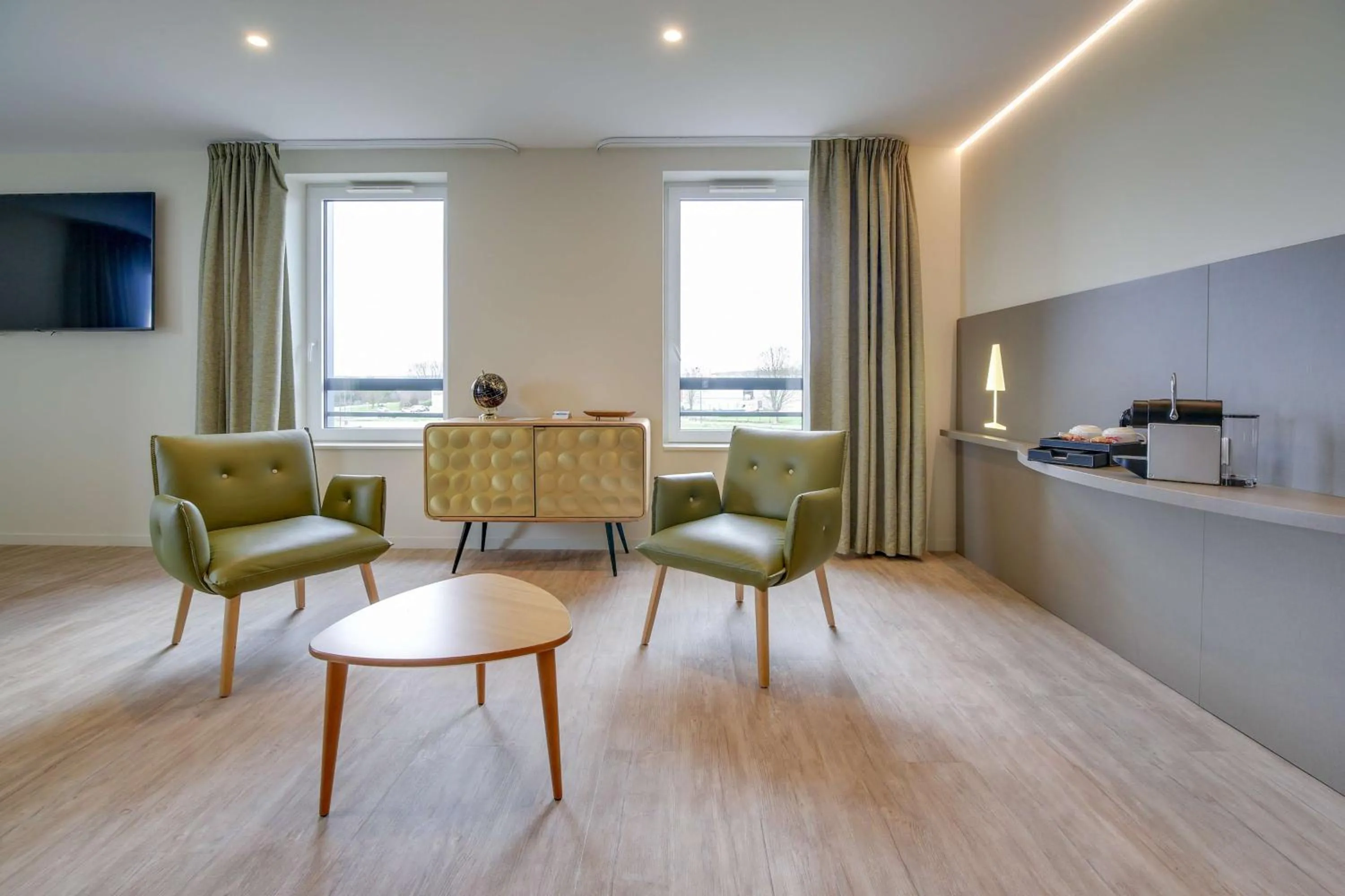 Photo of the whole room in Brit Hotel Confort Saint-Dizier