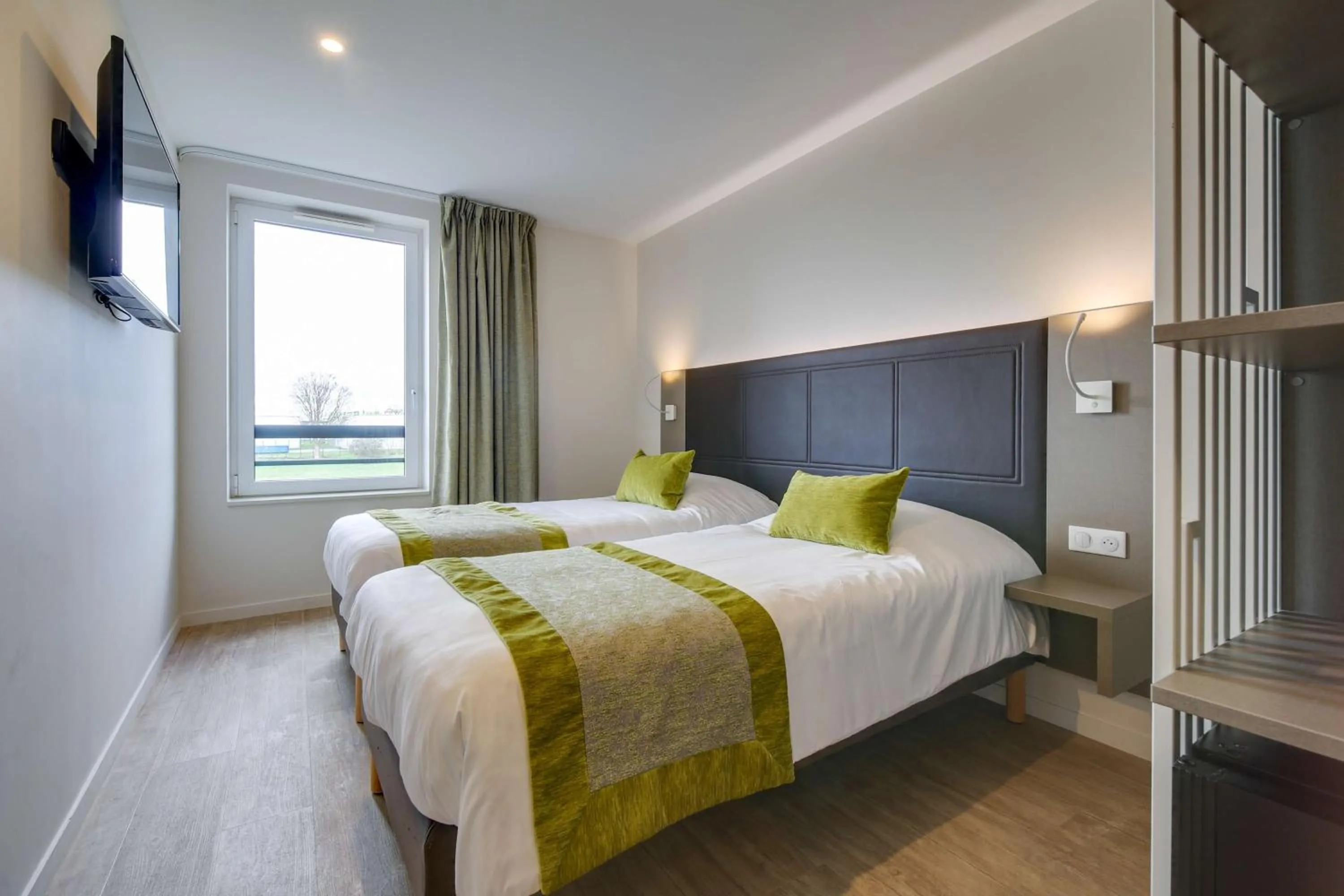 Bedroom, Bed in Brit Hotel Confort Saint-Dizier