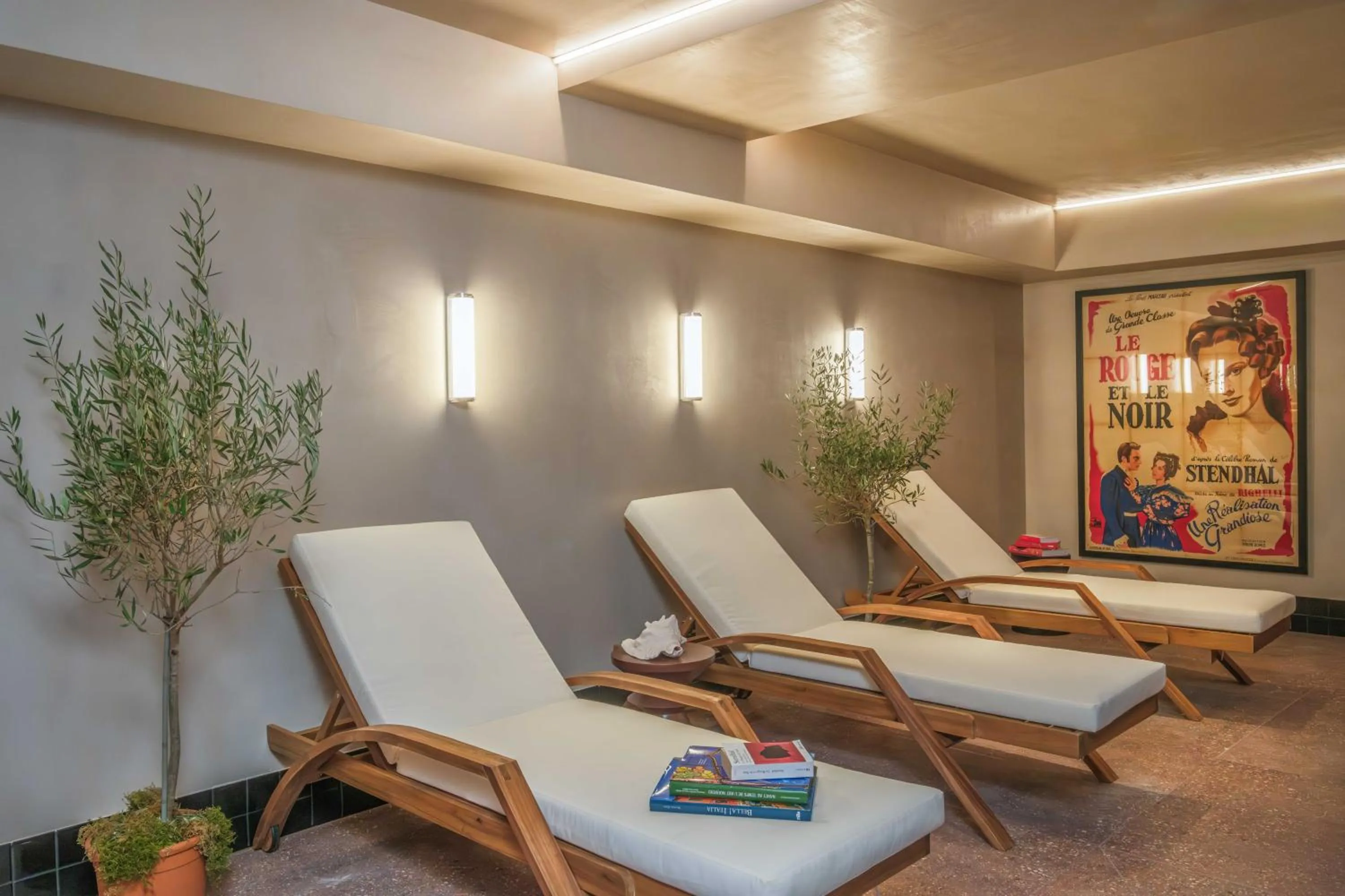 Spa and wellness centre/facilities in Hôtel Littéraire Stendhal et Spa